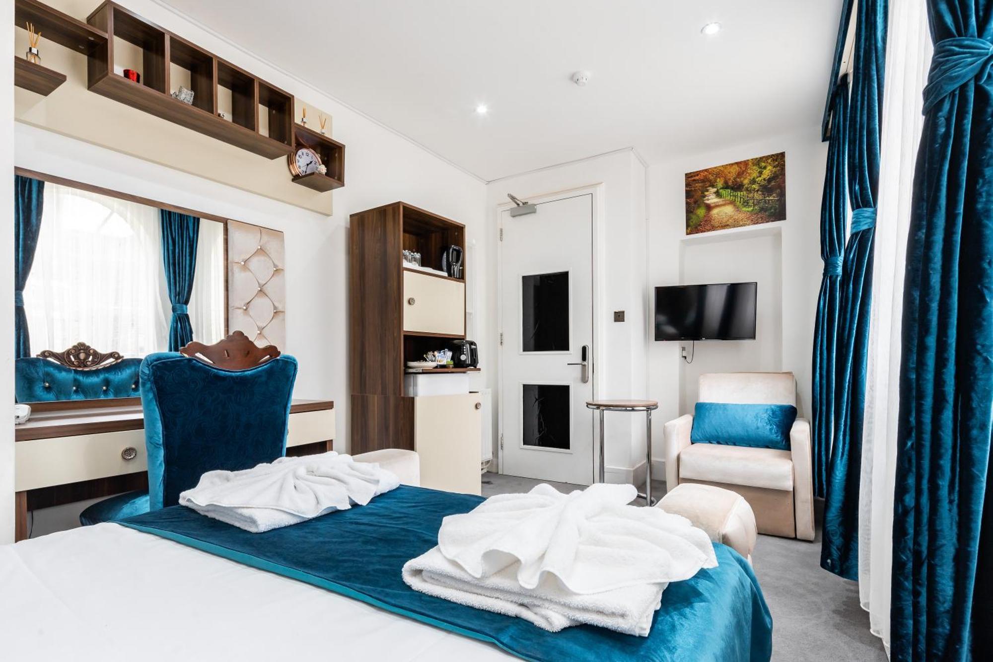 Comfort Triple Room
