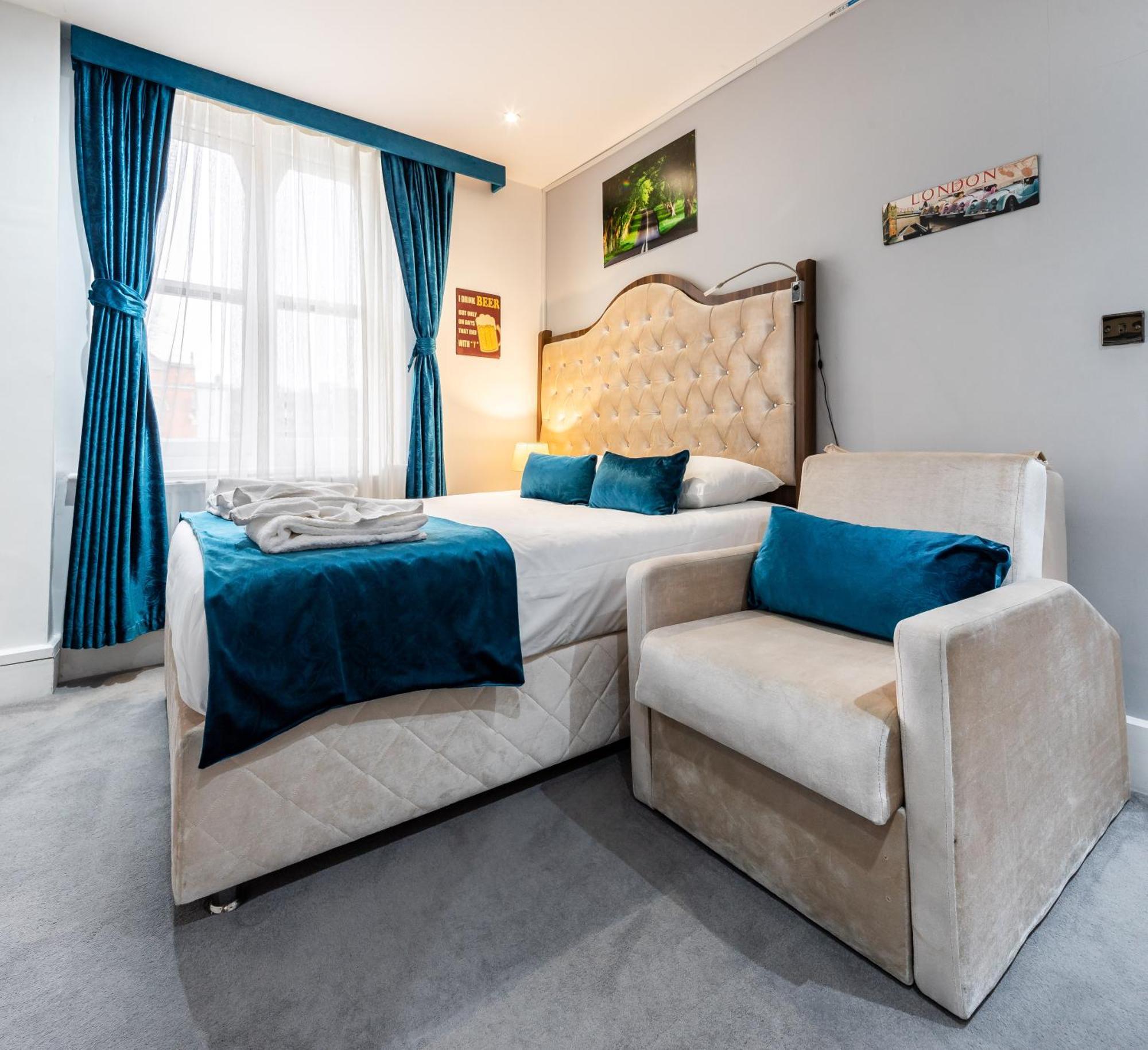 Comfort Triple Room