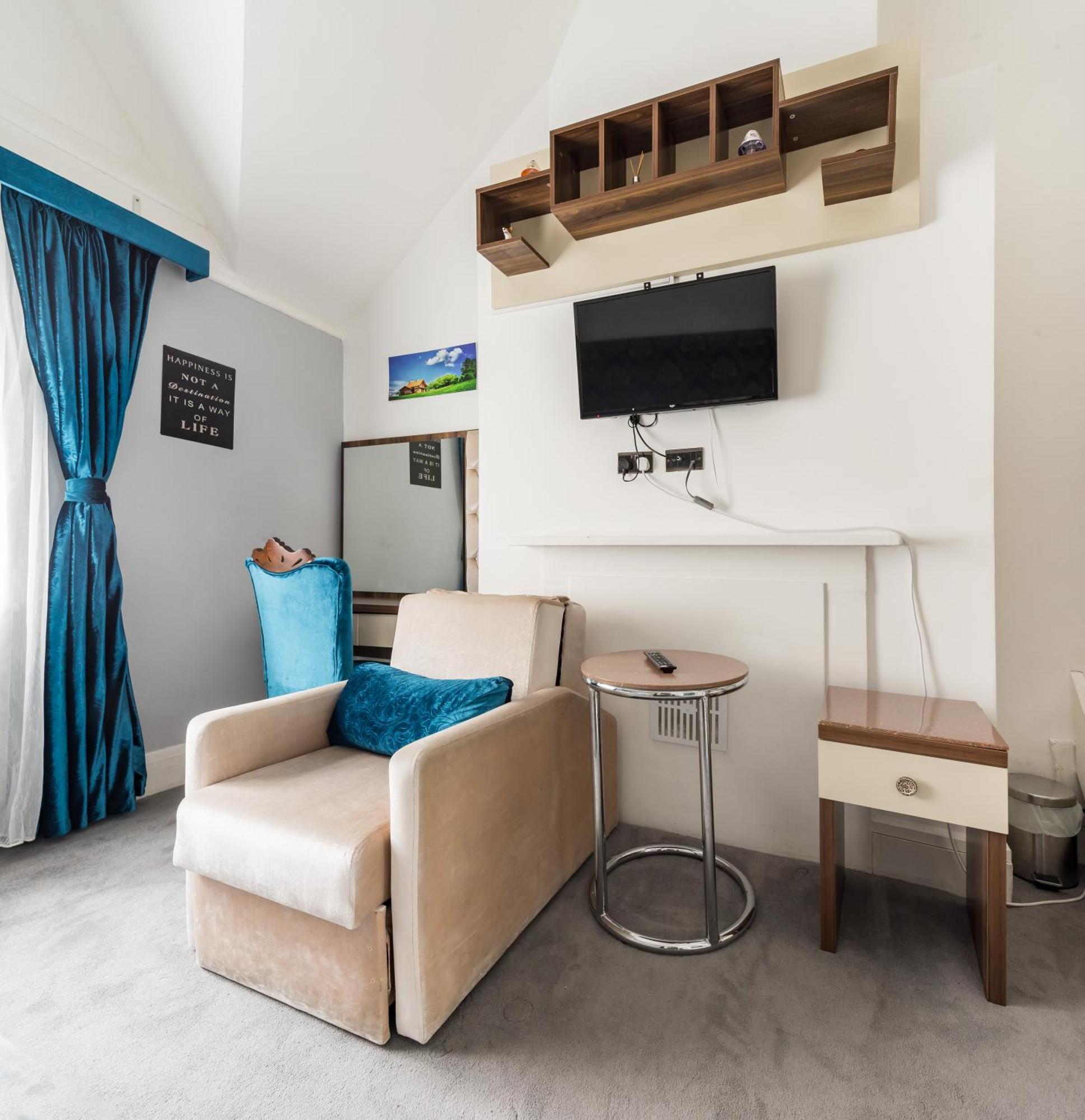 Comfort Triple Room