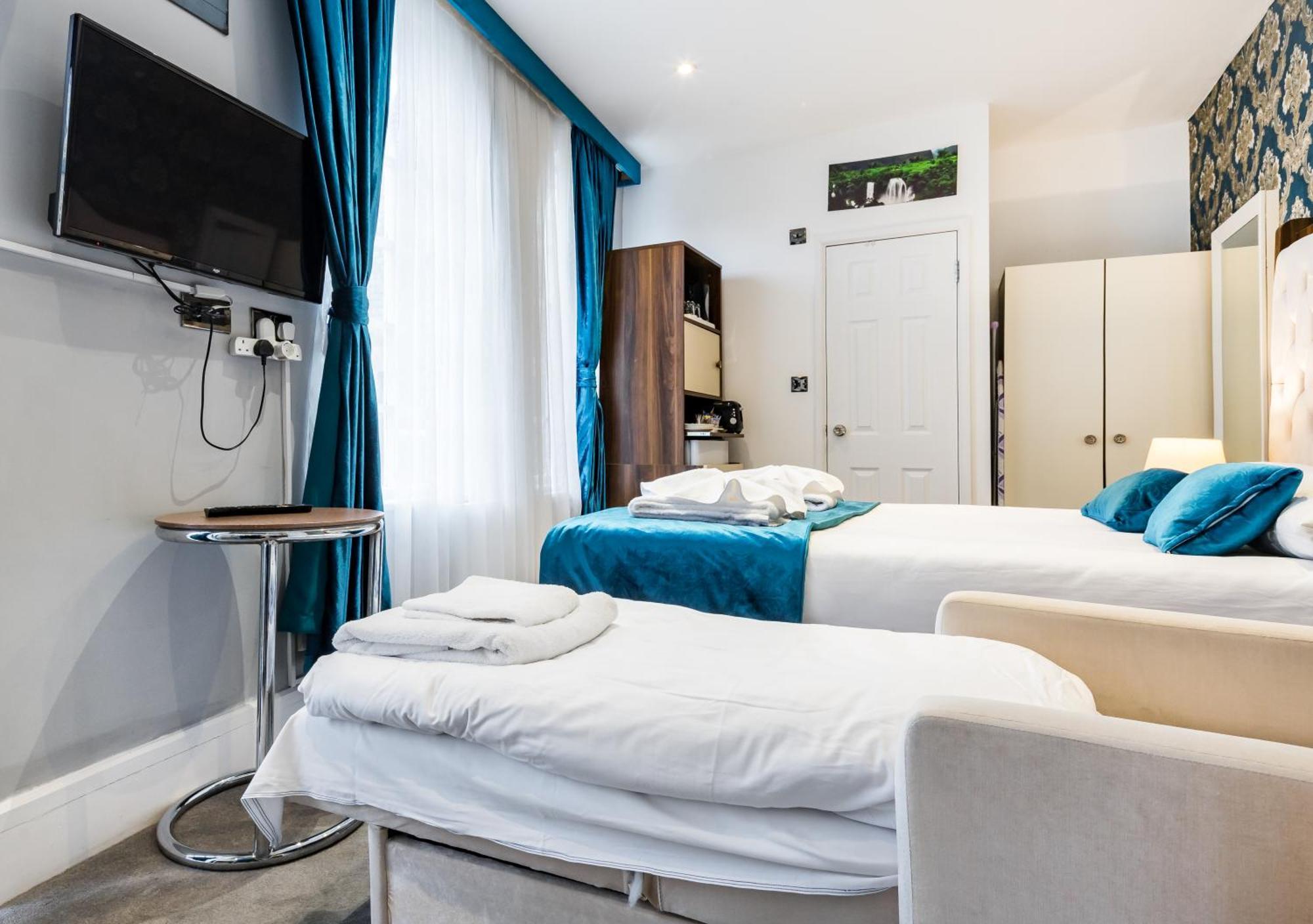 Comfort Triple Room