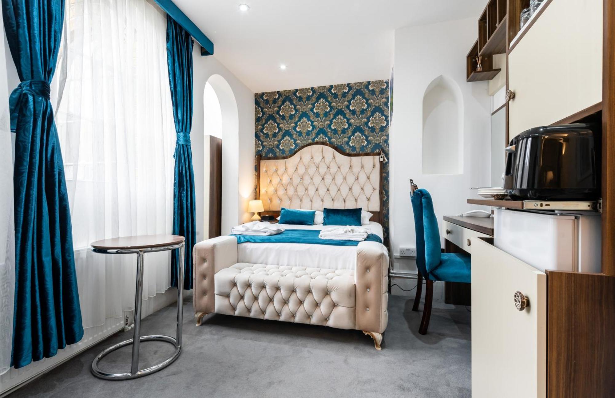 Comfort Triple Room