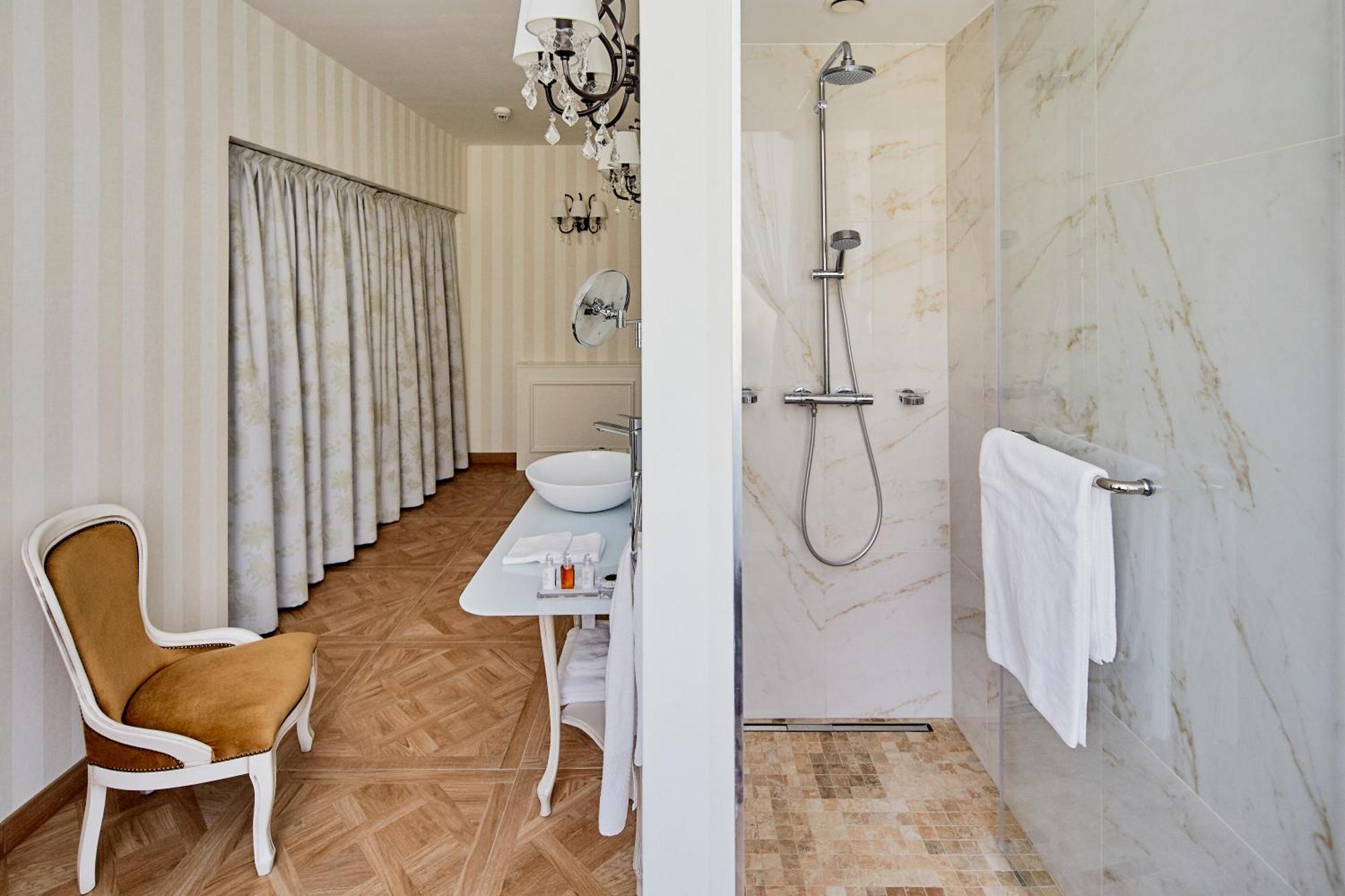 Duplex King Room