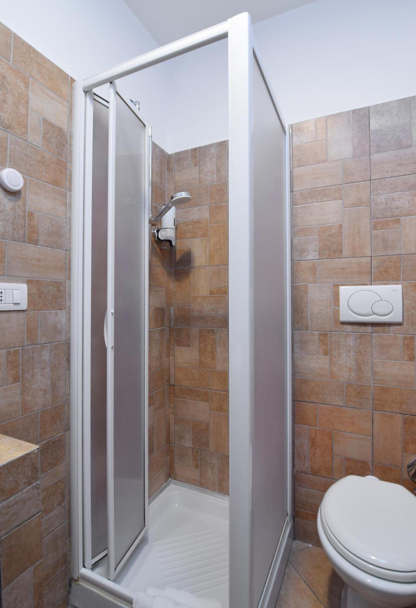Double or Twin Room Bathroom