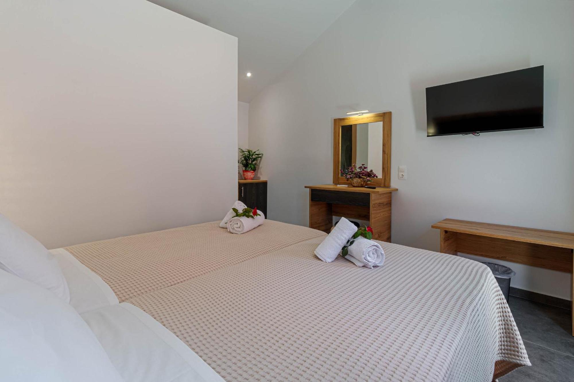 Economy Room