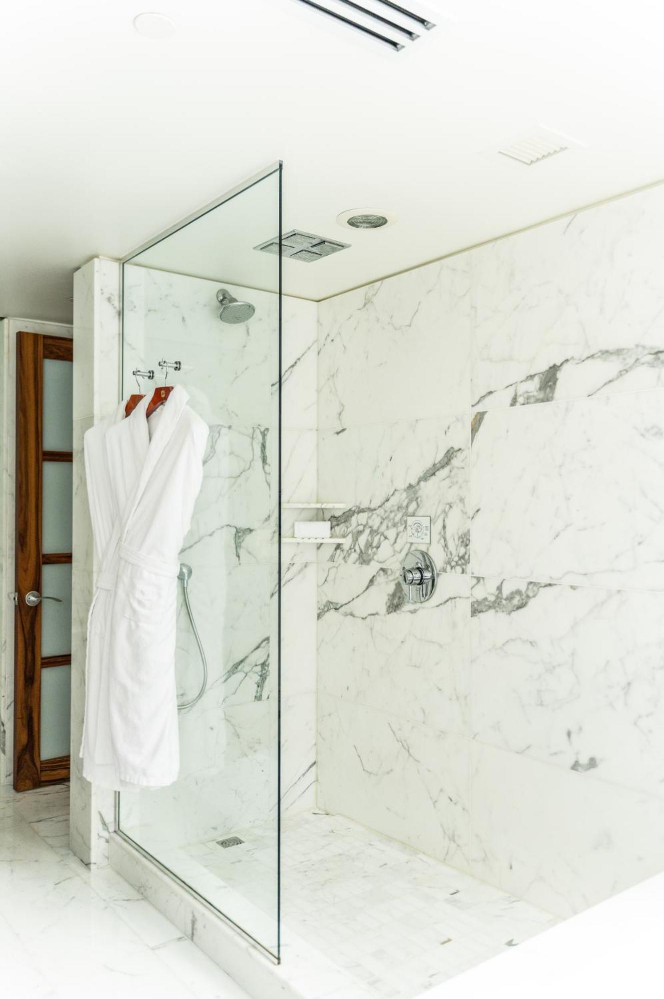 Suite 1 Chambre - Vue sur Ville