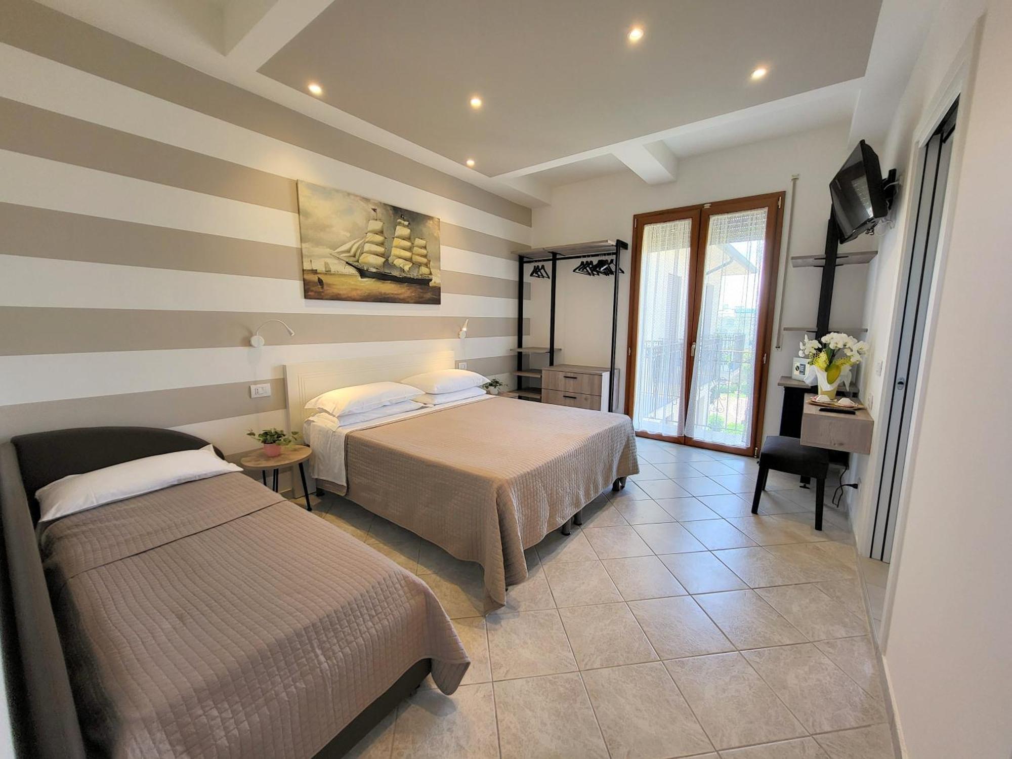 Triple Room