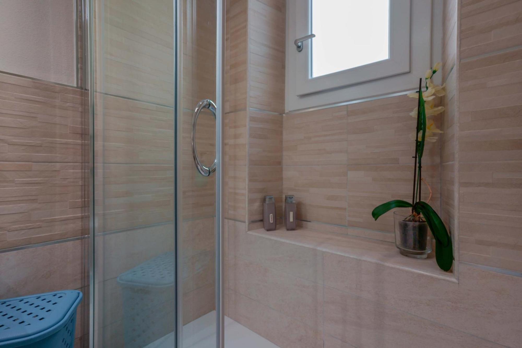 Deluxe Double or Twin Room Spa Bath