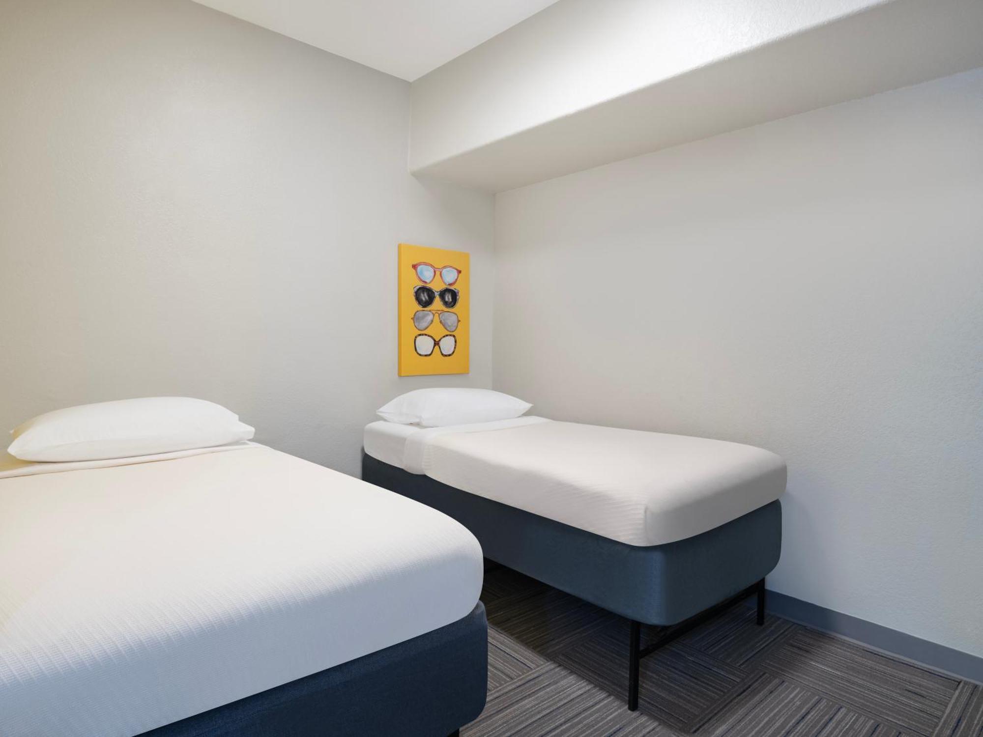 Suíte de 2 Quartos com Cama Queen-size