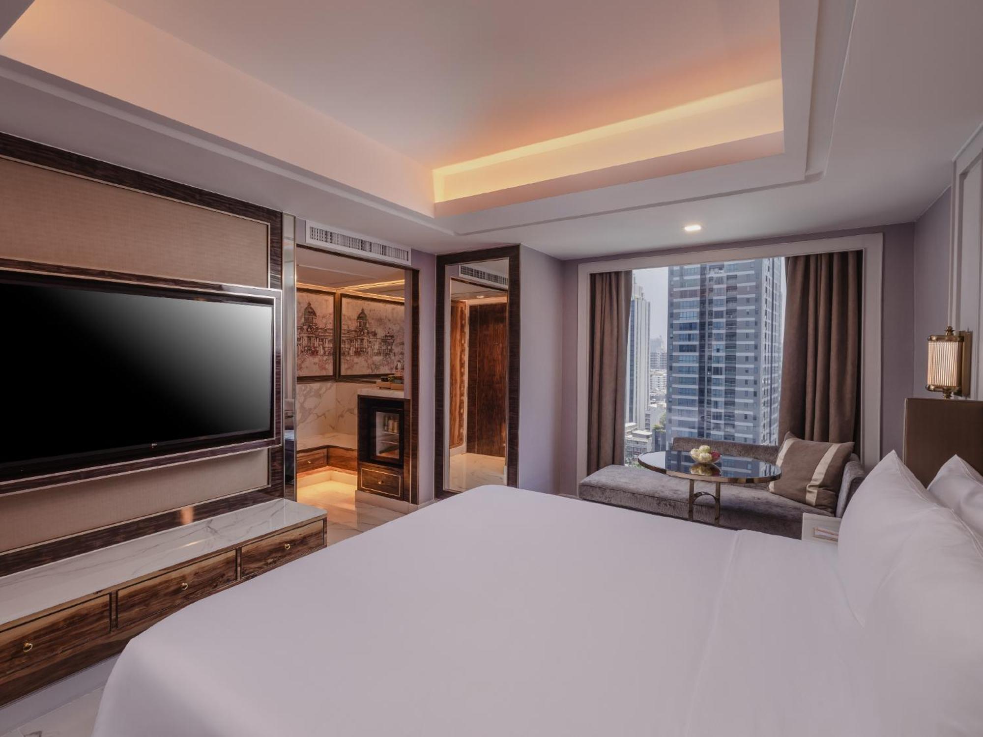 Deluxe King Room