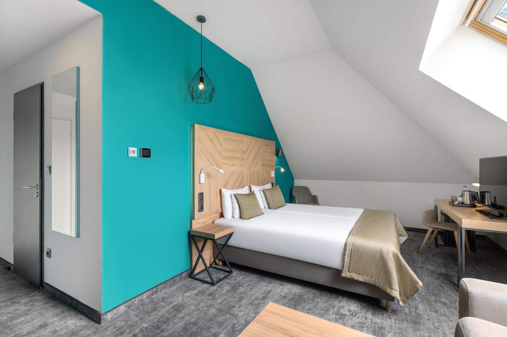 Large Double Room
