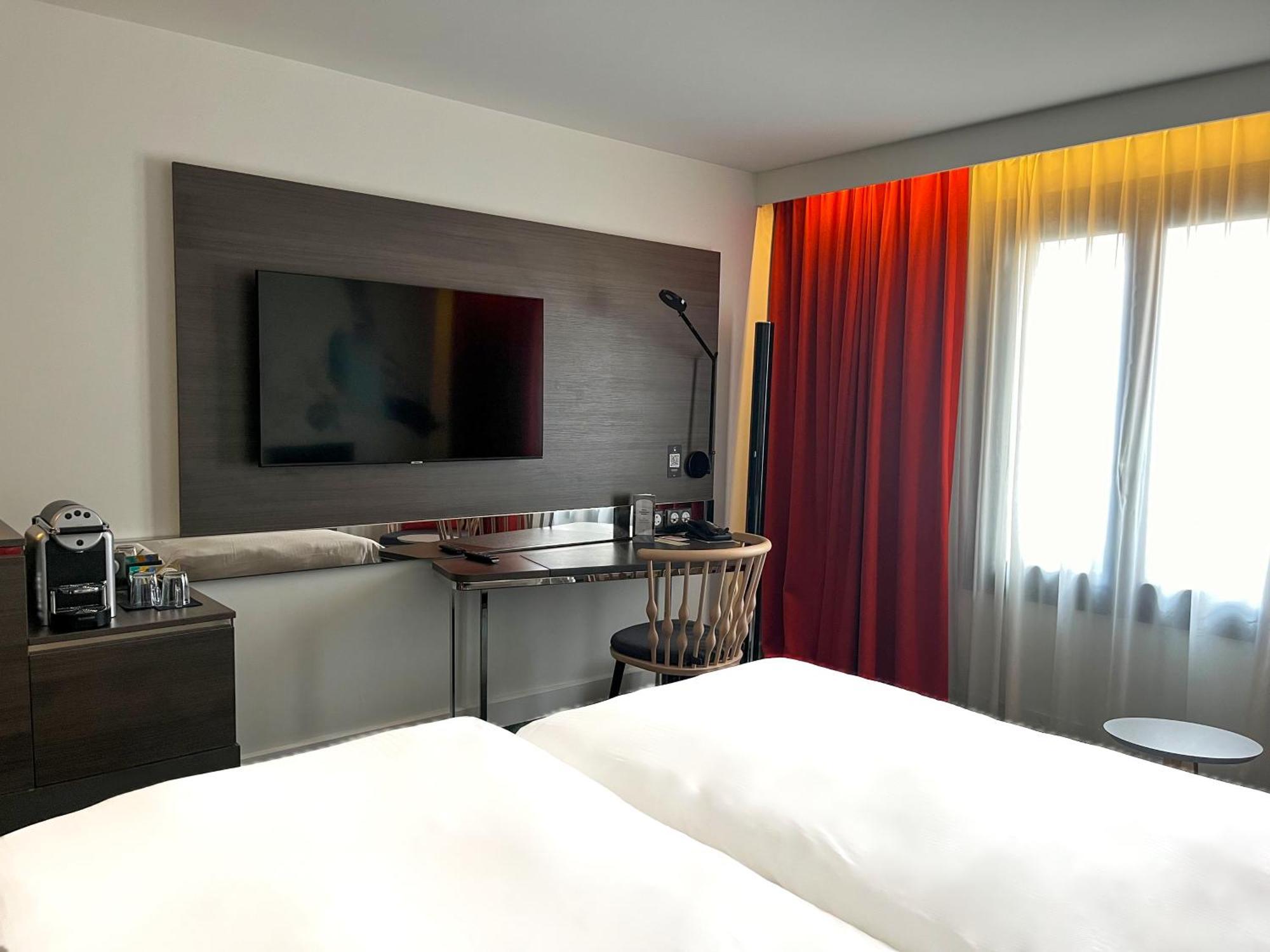 Quarto Executivo com 2 Camas de Solteiro