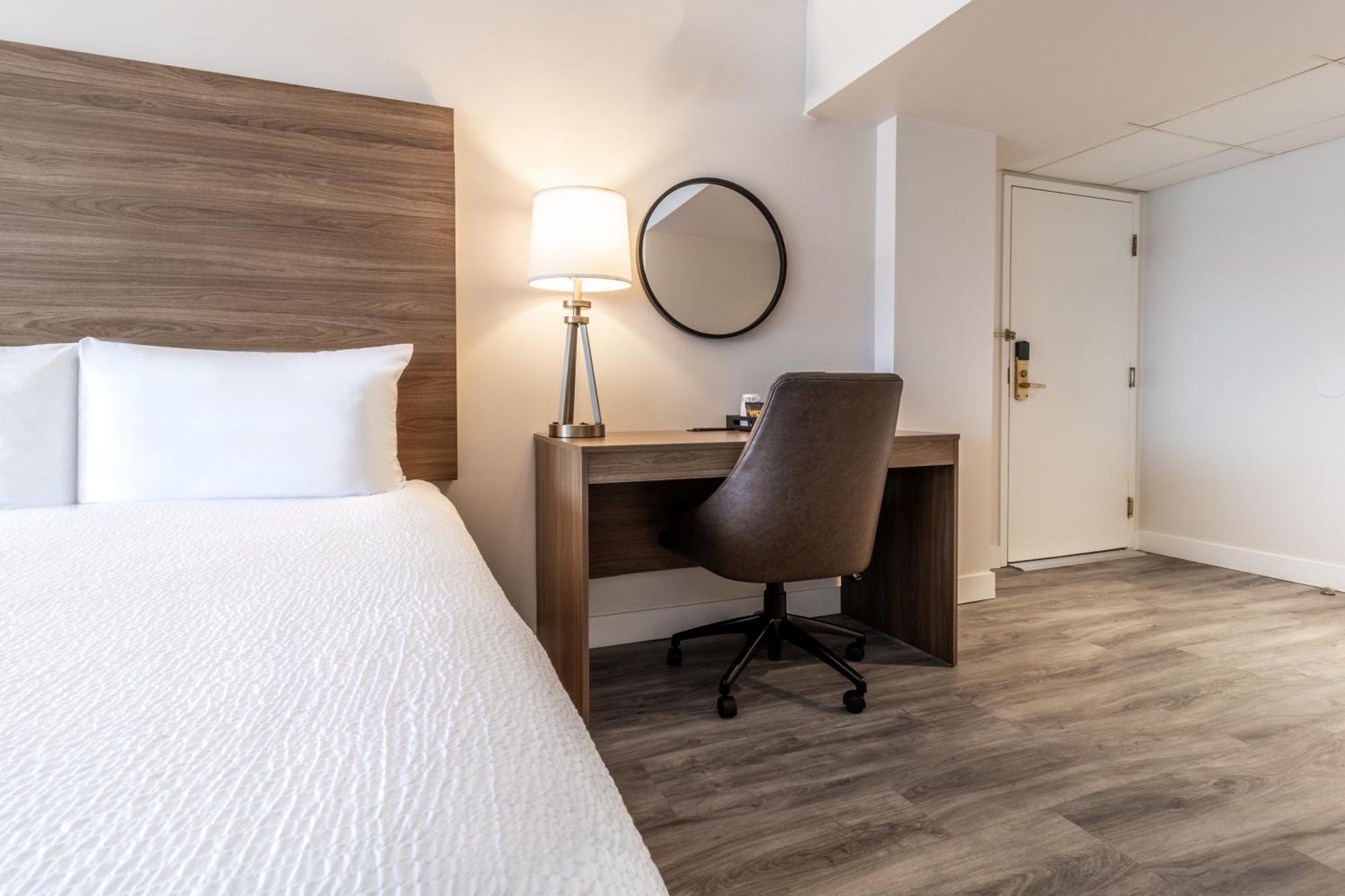 Two Queens Beds Accessible