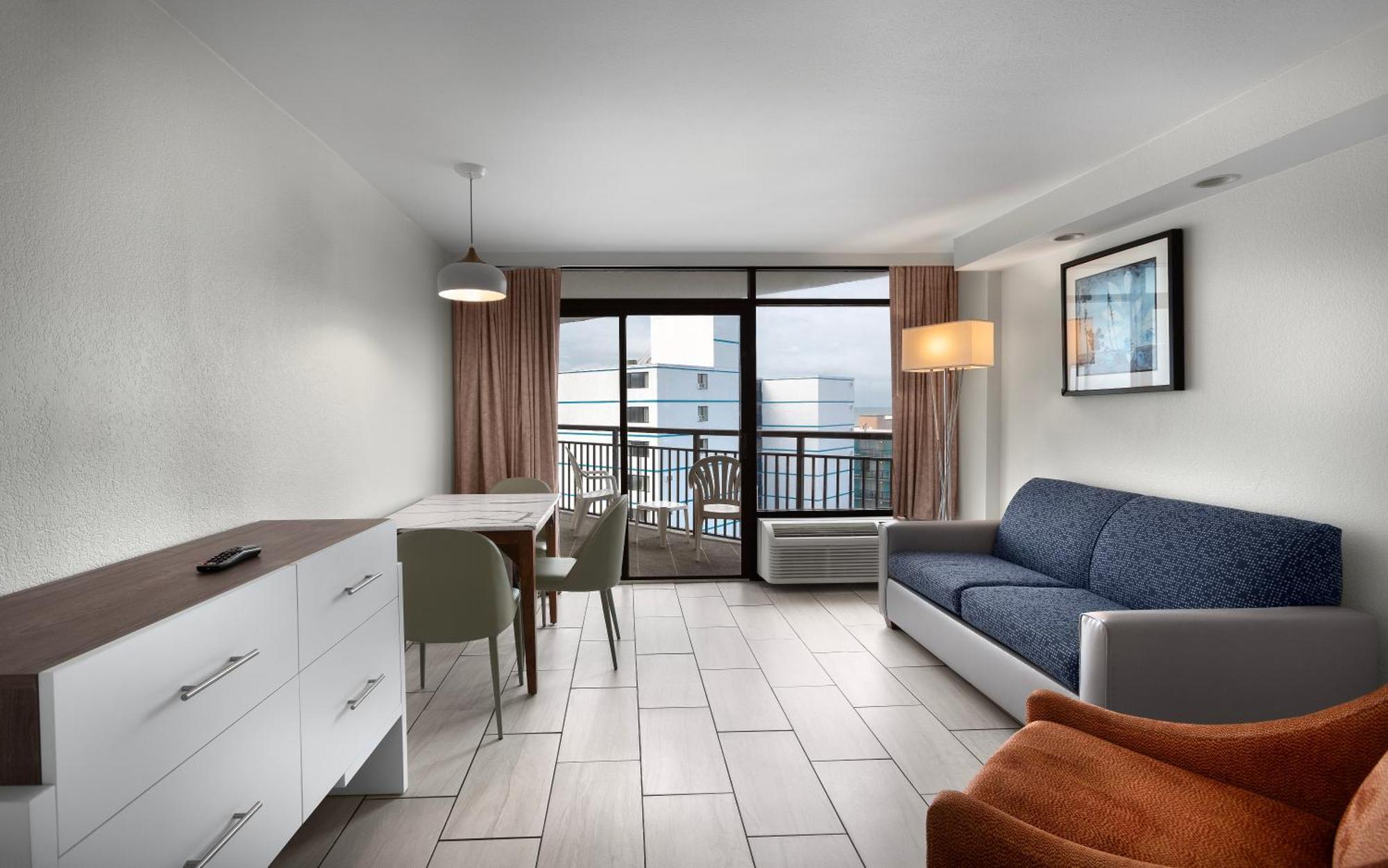 Double Suite Partial Ocean View