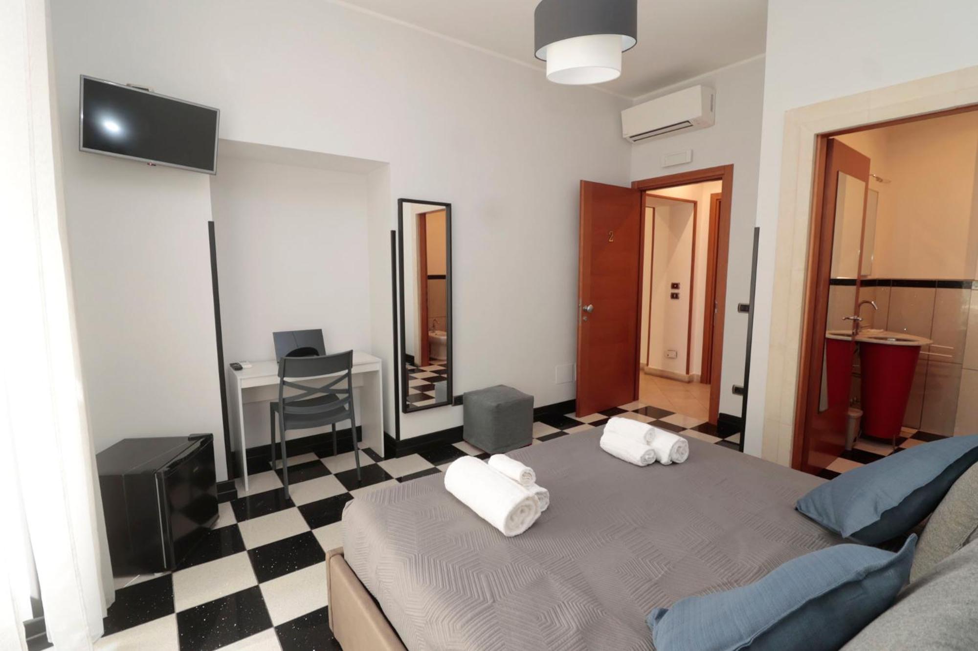 Double Room Private Bathroom