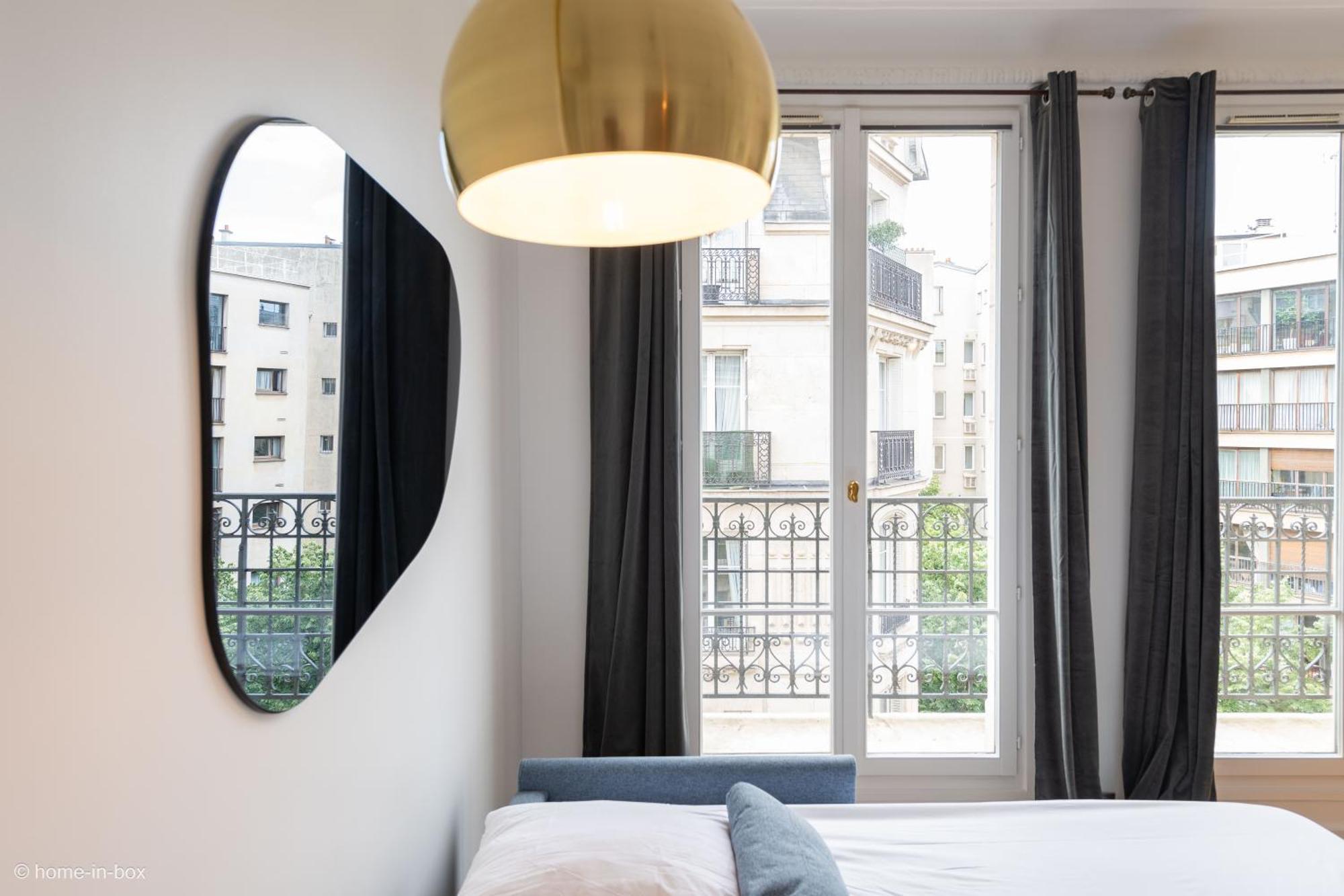 One-Bedroom Apartment City View