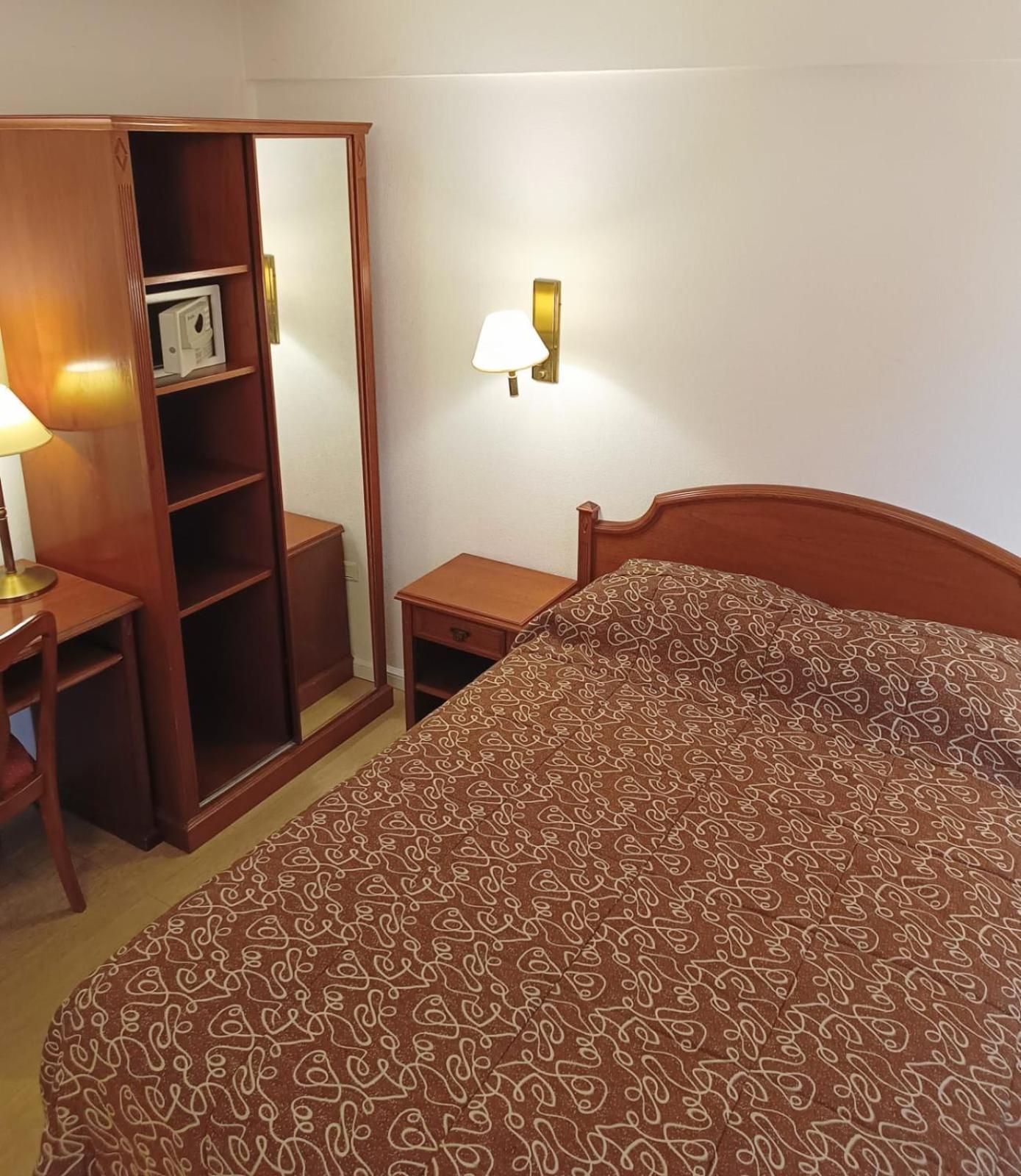 Quarto Duplo Standard