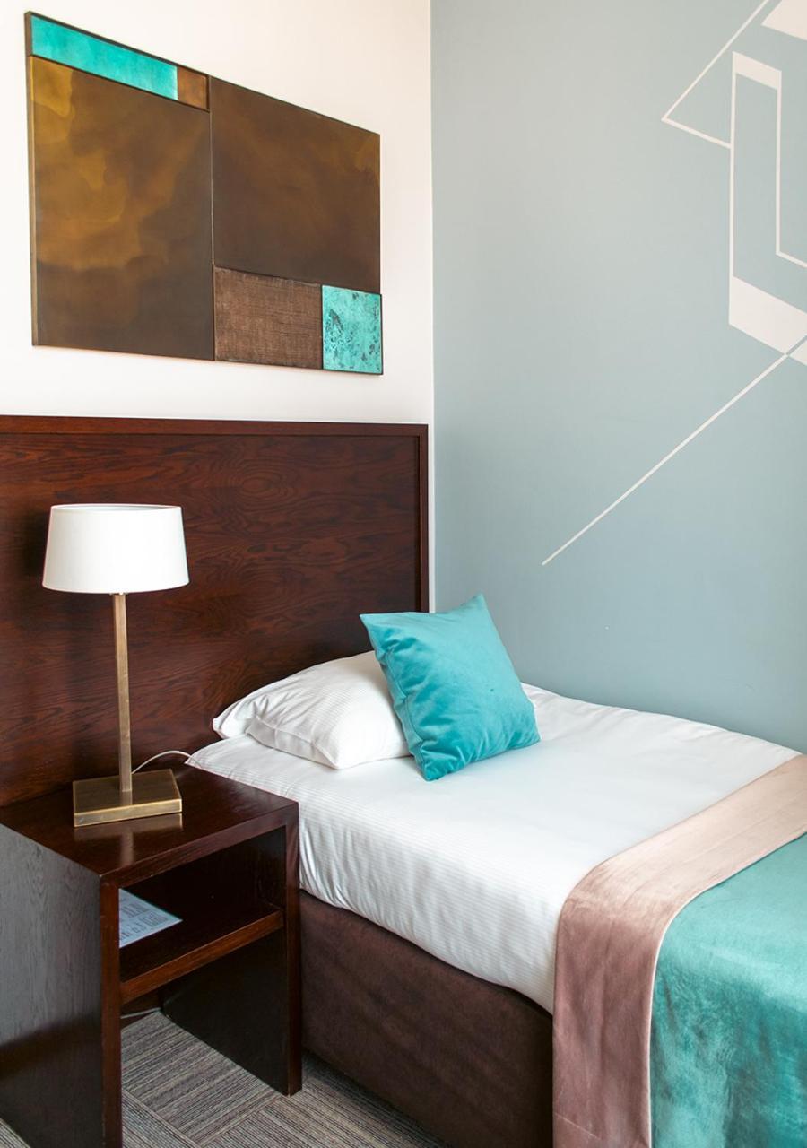 Classic Single Room