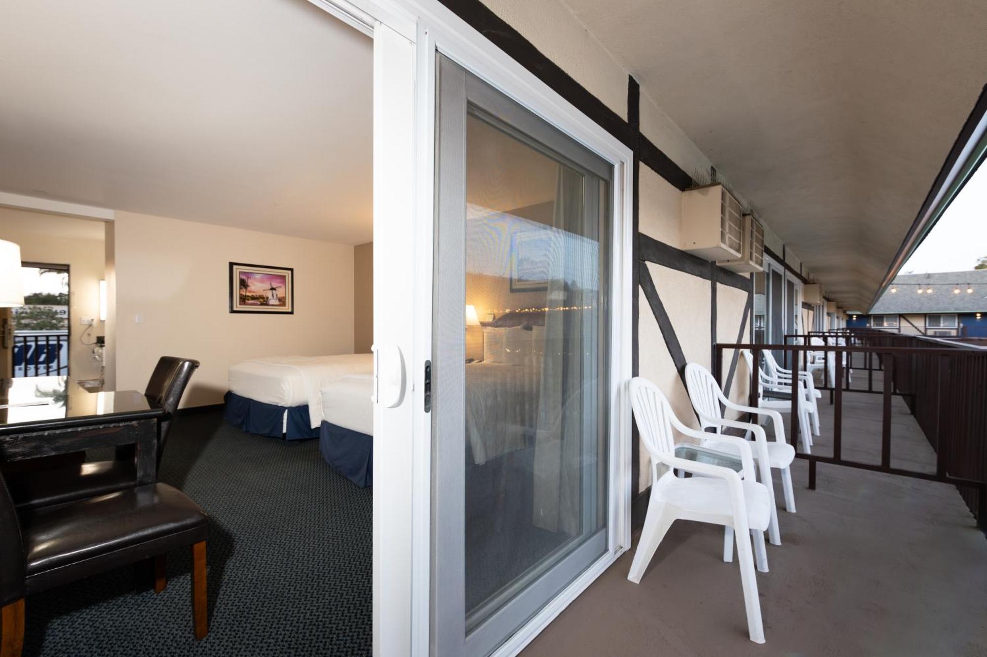 Deluxe King Room Upstairs