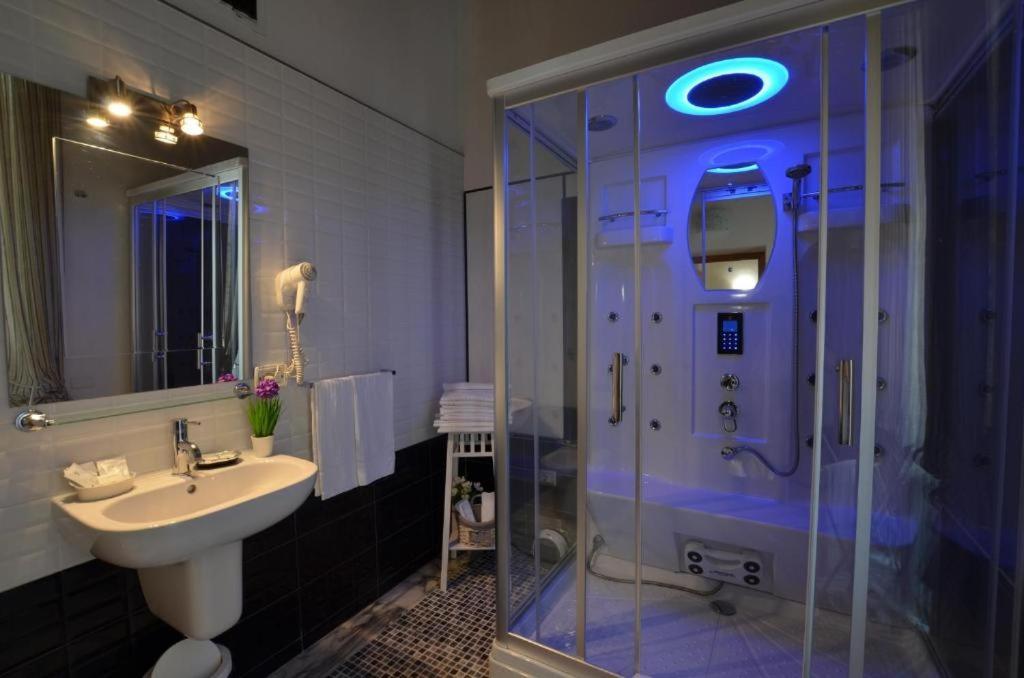 Comfort Quadruple Room
