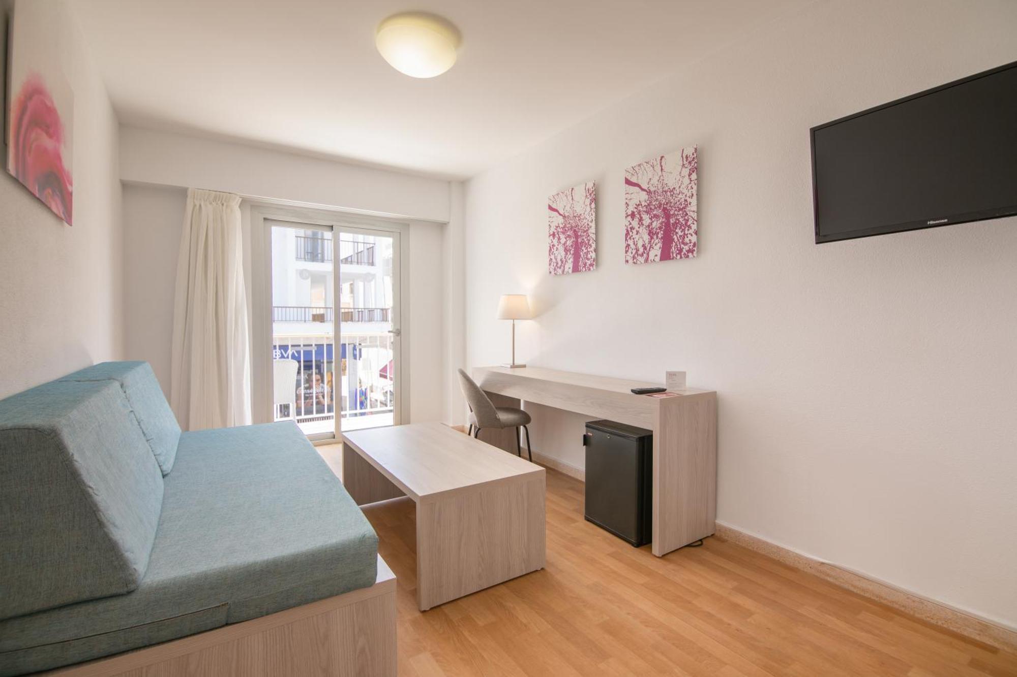 Double Room Living Room Balcony