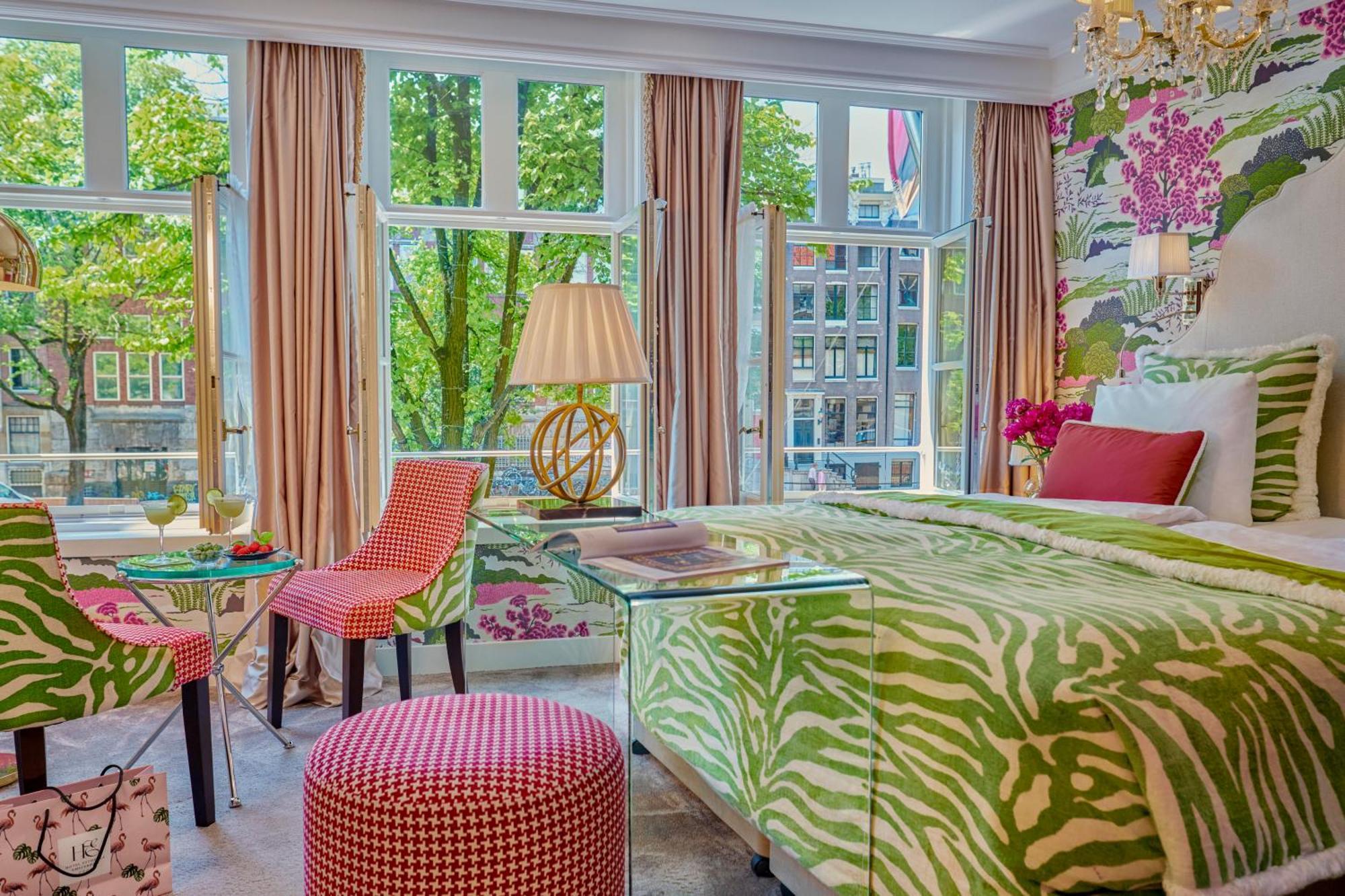 Deluxe Double or Twin Room Canal View