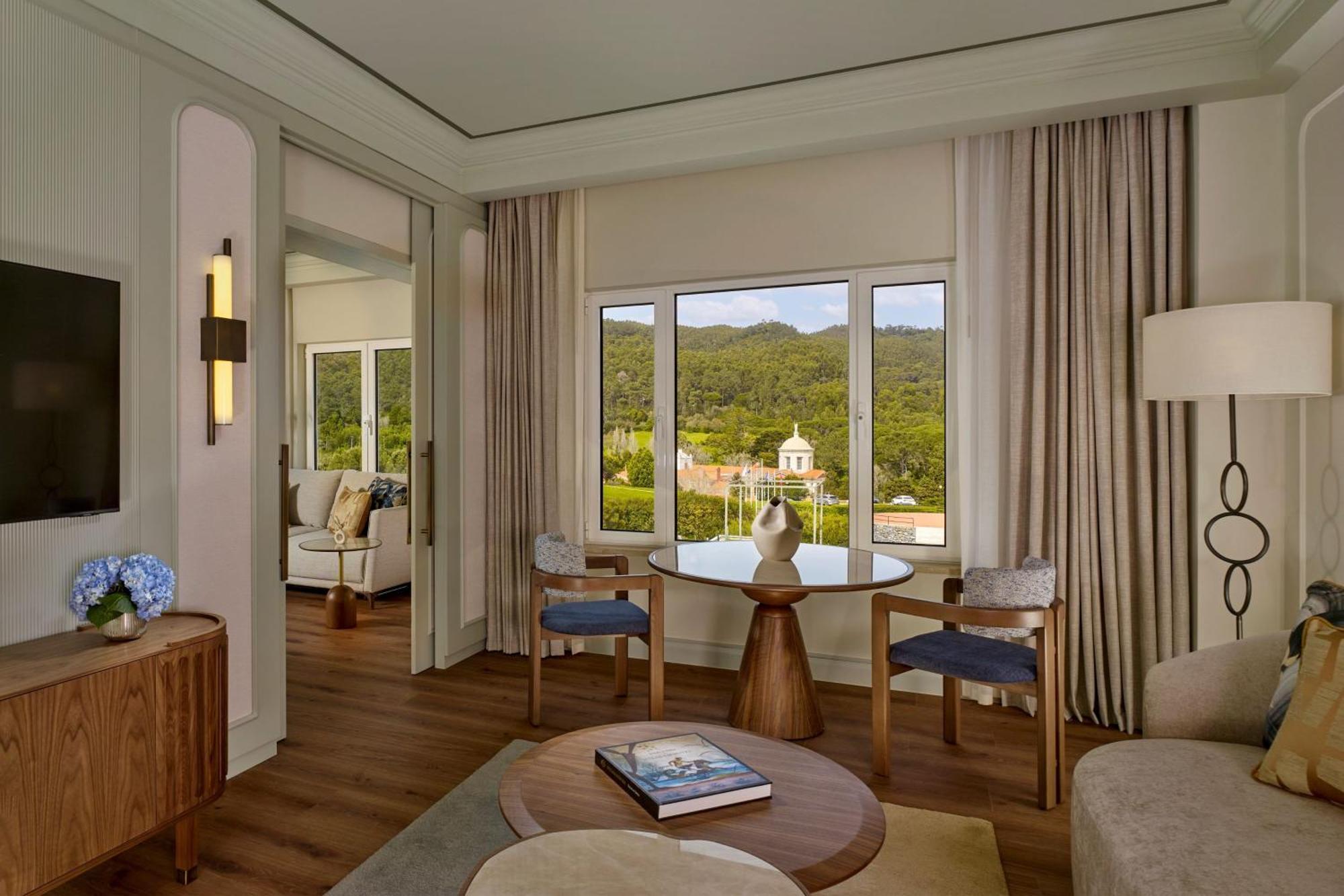 One-Bedroom Executive King Suite Resort View
