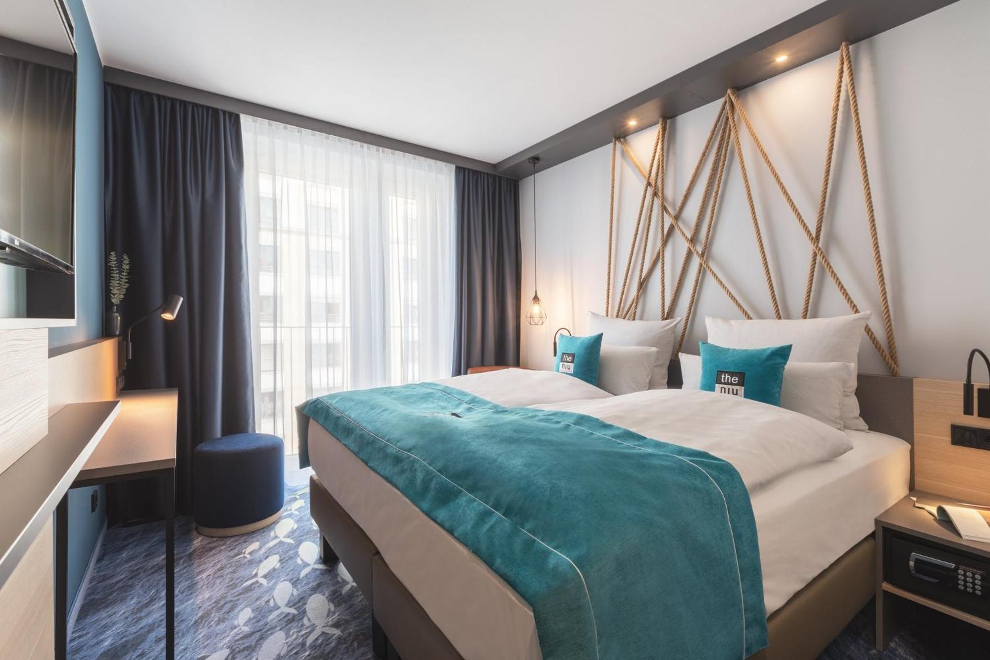 Standard Queen Room