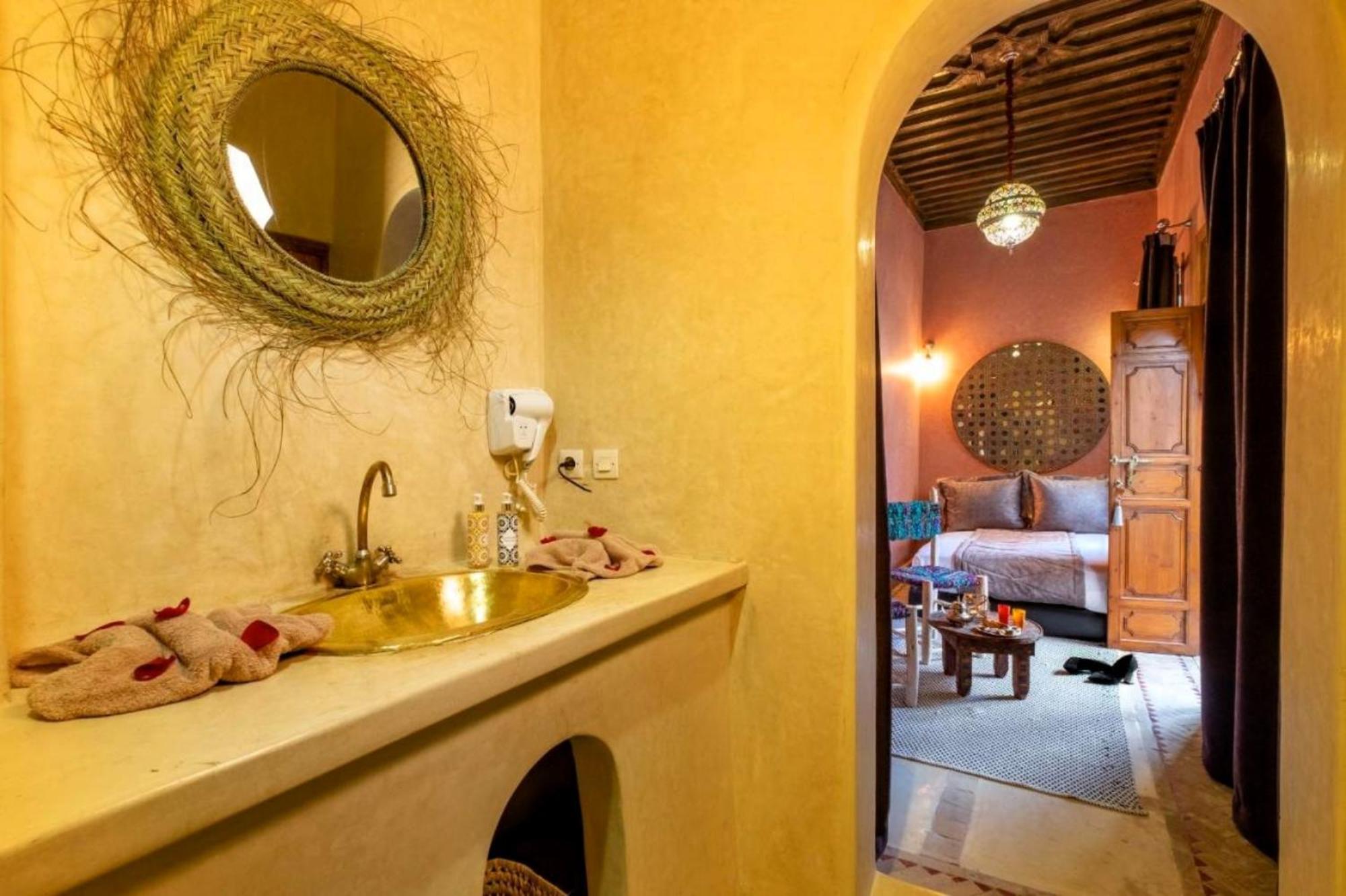 Double Room Private Bathroom