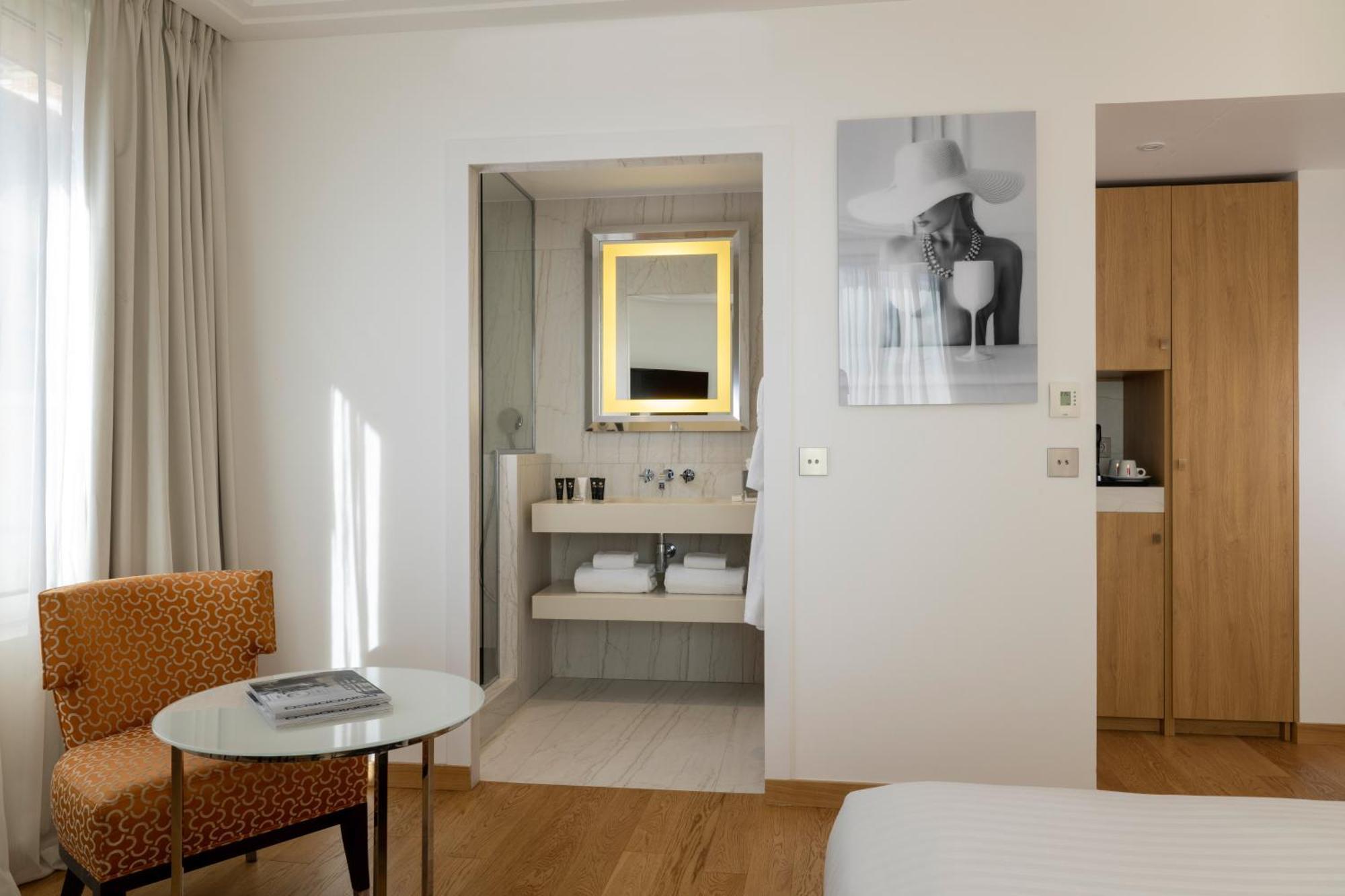 Chambre Exécutive Lit Queen-Size