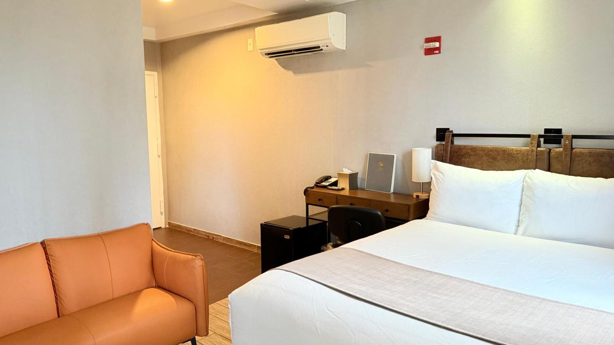 Queen Suite Disability Access
