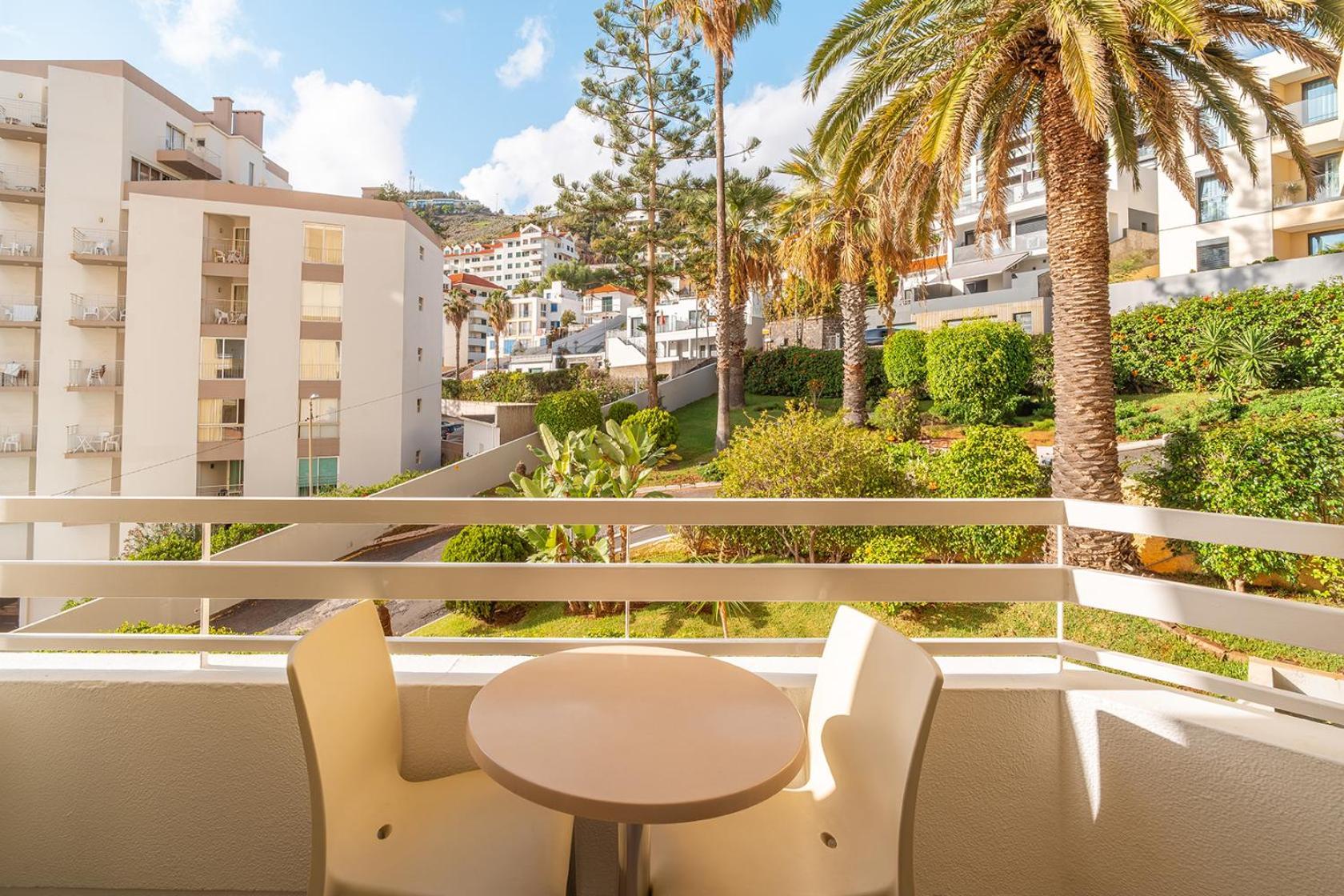 Superior Double or Twin Room Garden View