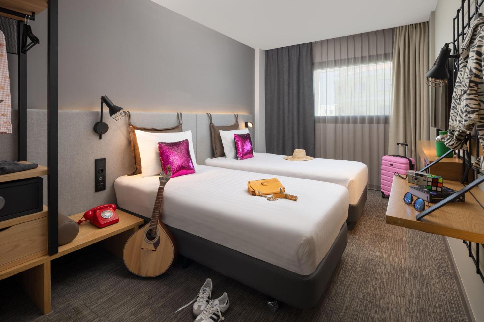 Moxy Sleeper Twin Room