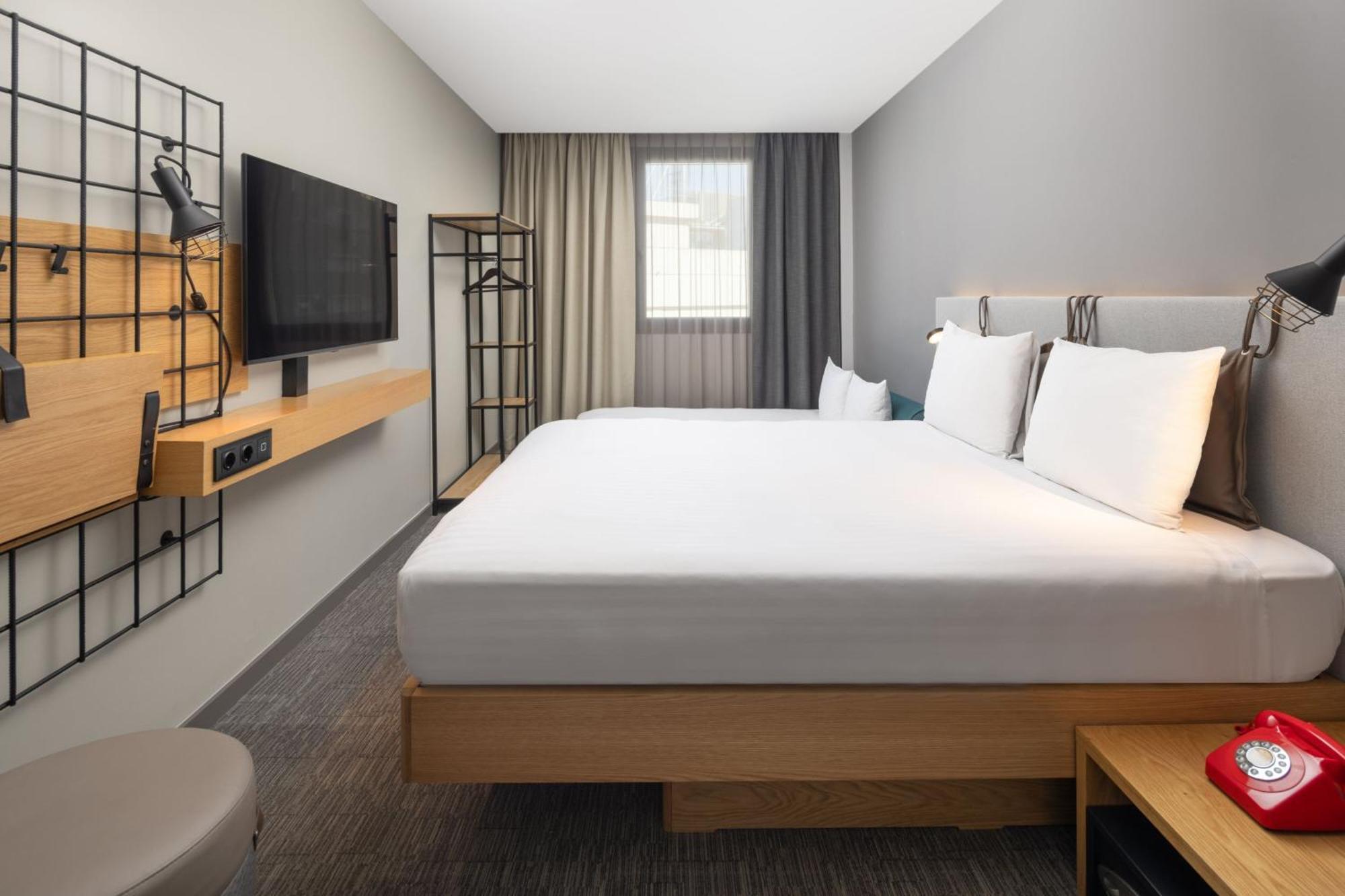 Moxyfied Family Sleeper Room