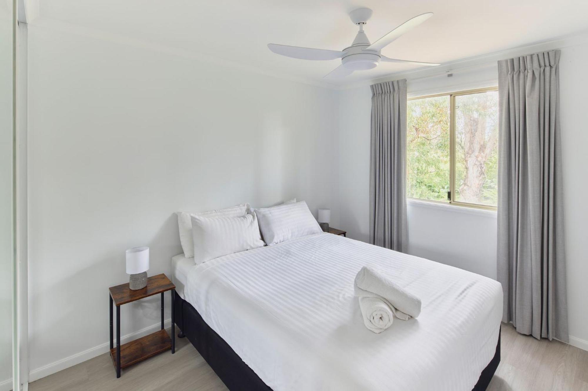 Two-Bedroom Queen Cabin Sleeps 4