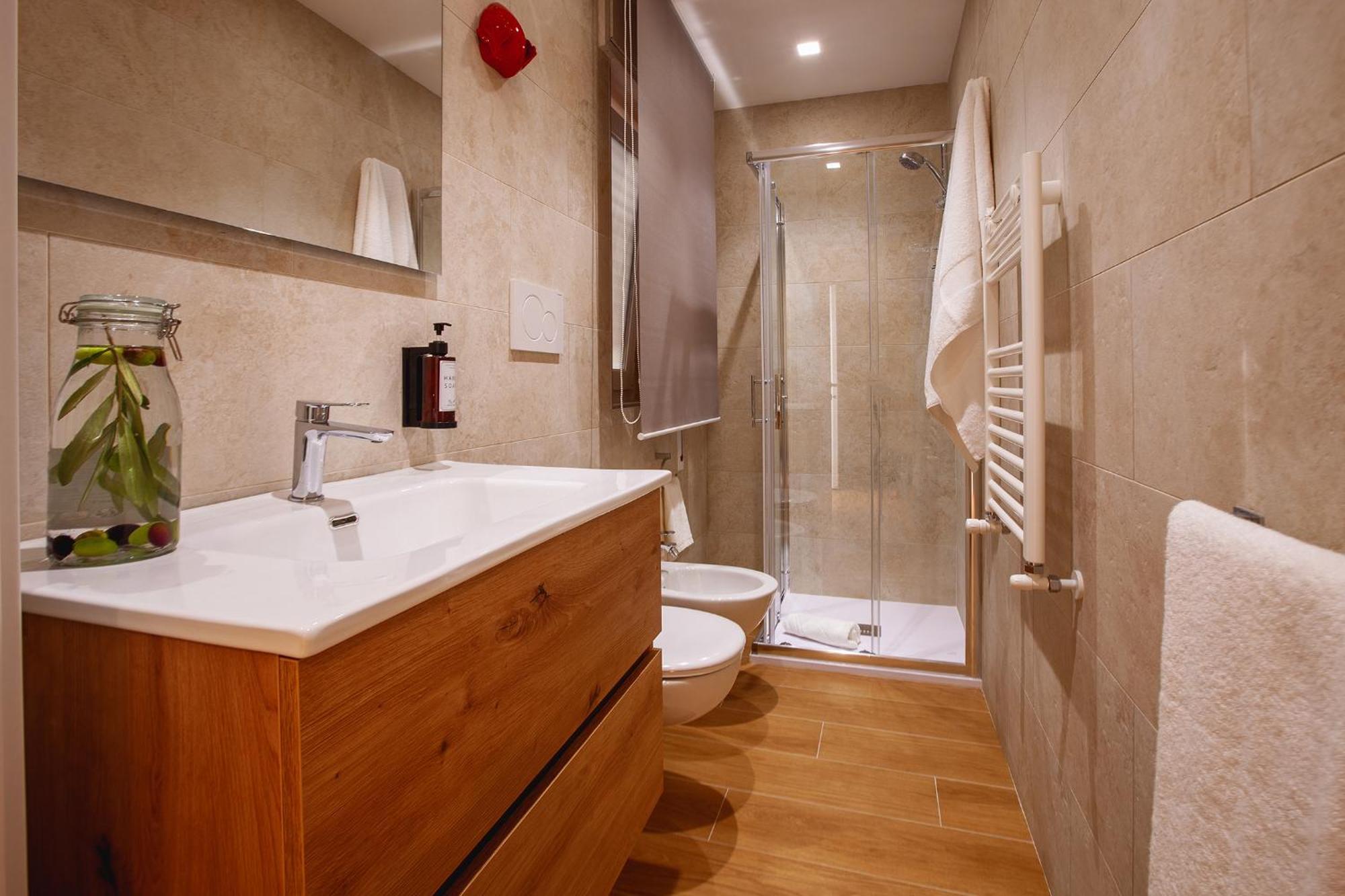 Double Room Private External Bathroom