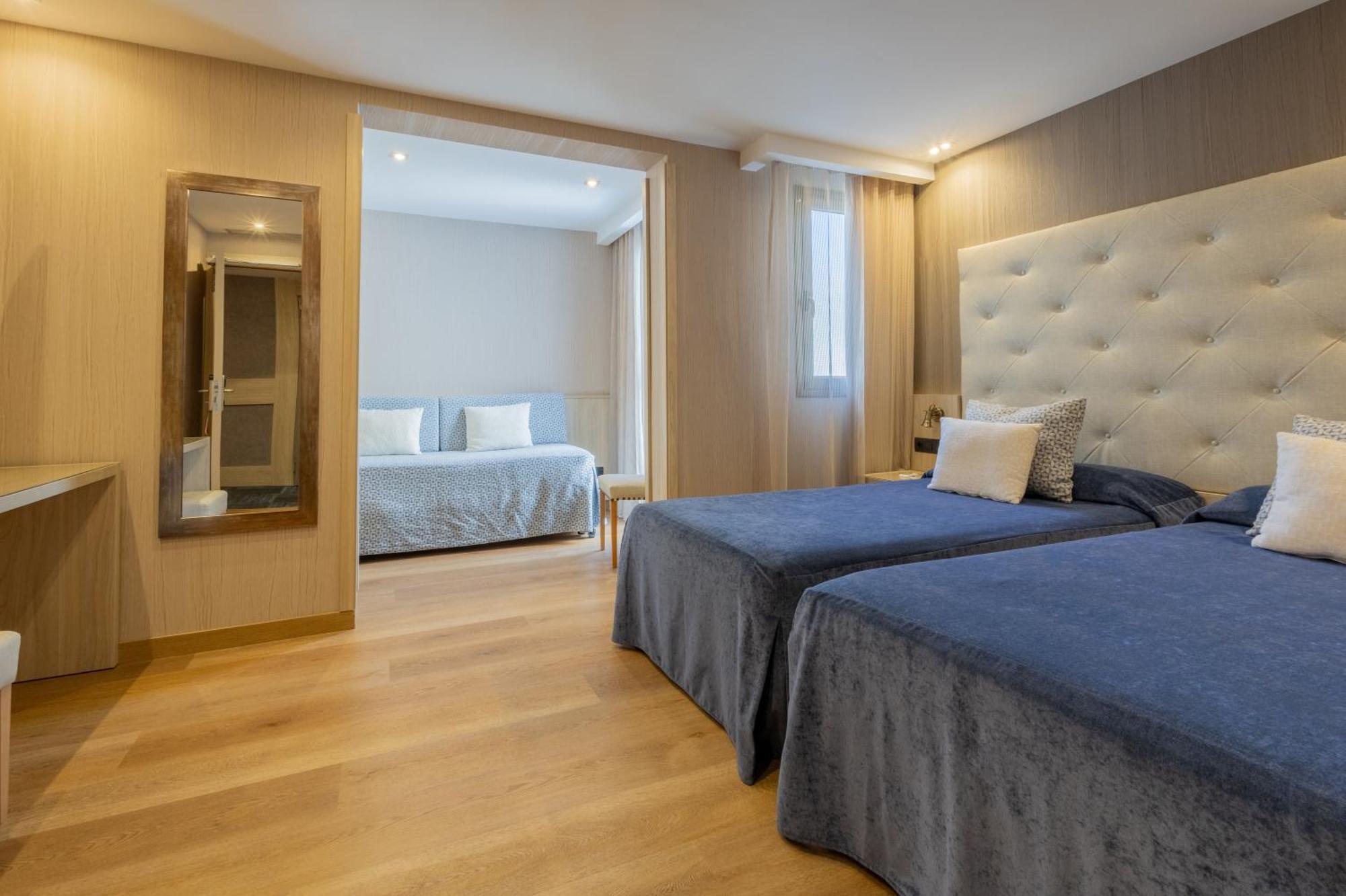 Standard Quadruple Room