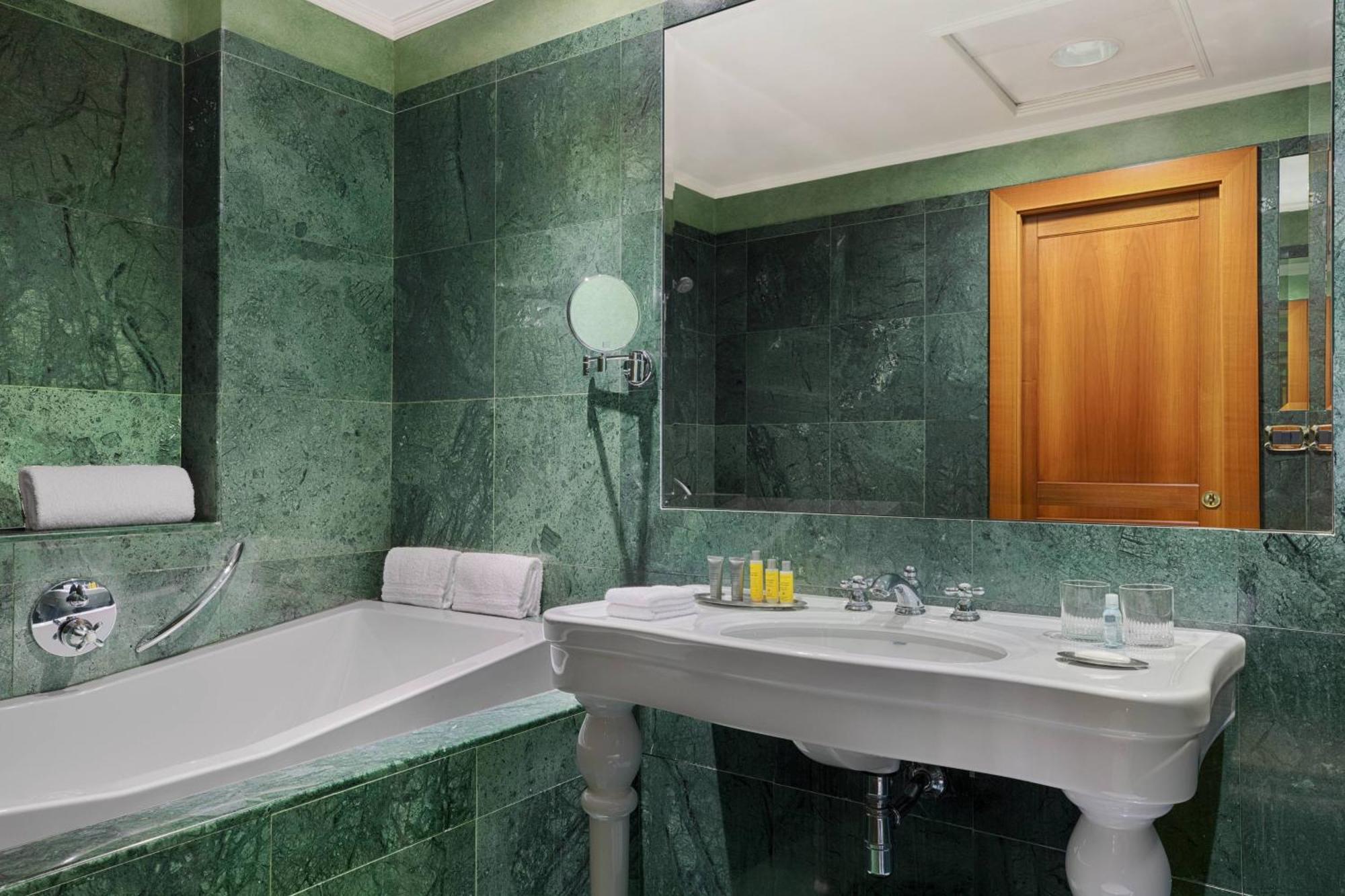 Executive Suite Lounge Access