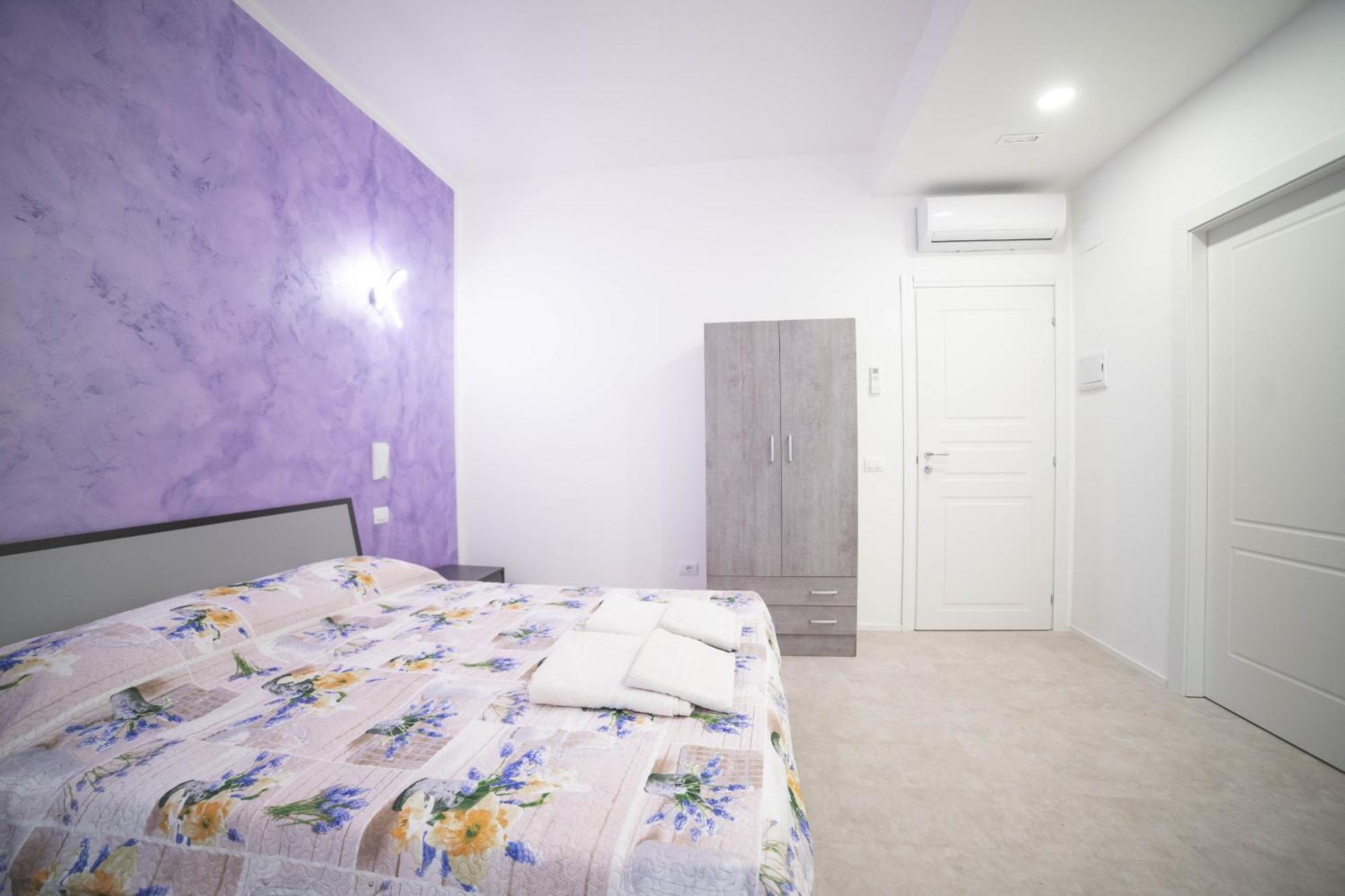 Double Room Private Bathroom
