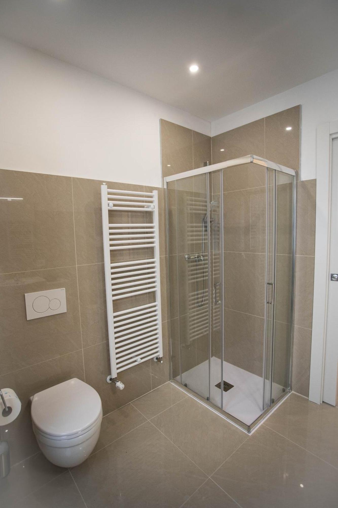 Triple Room Private Bathroom