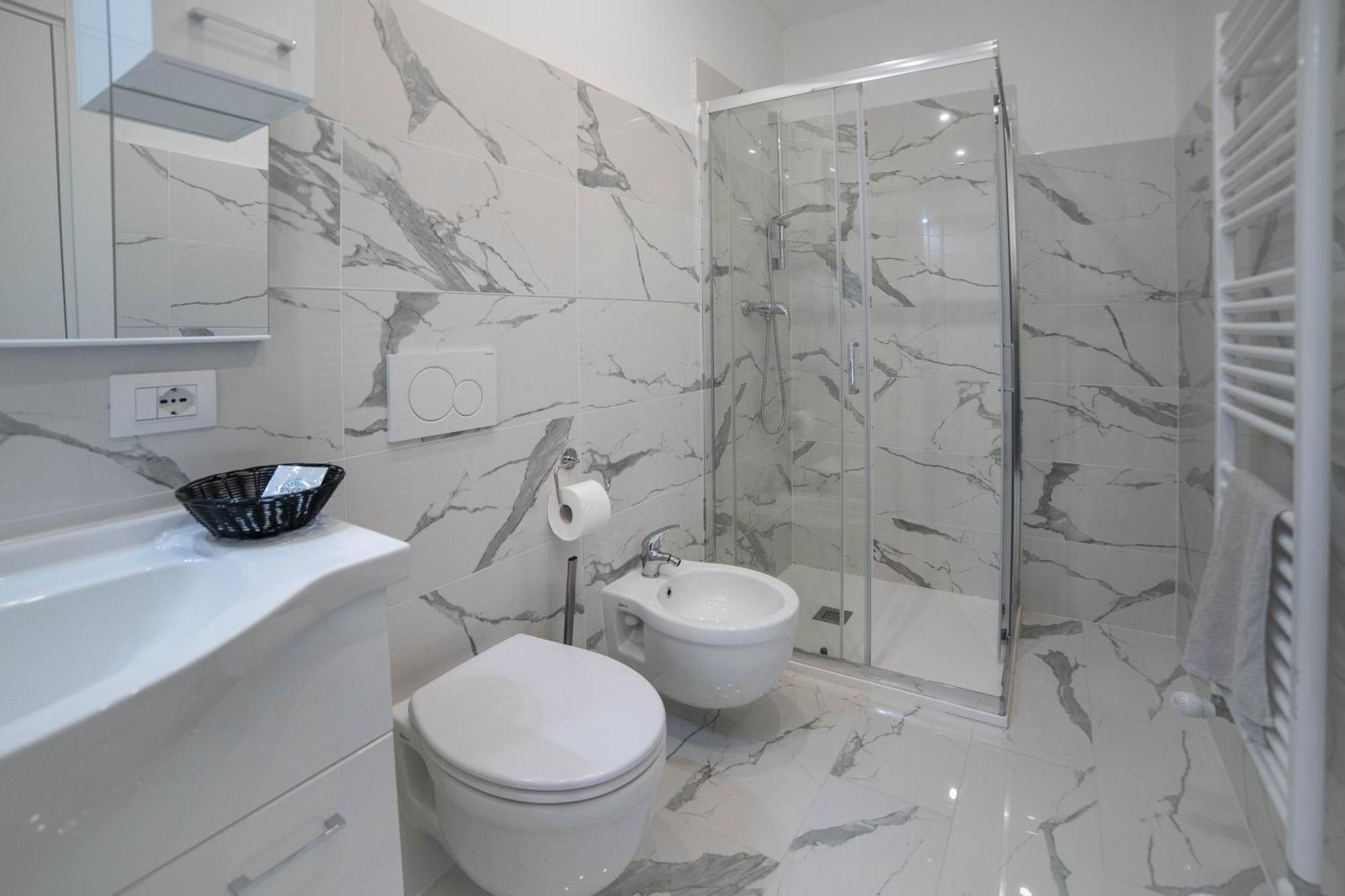 Double Room Private Bathroom