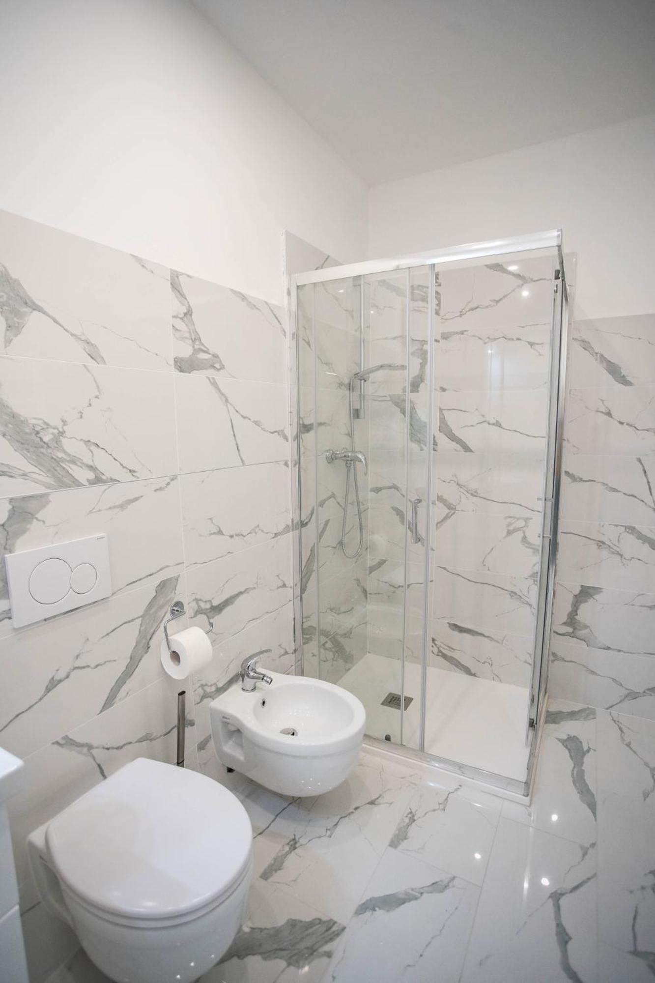Double Room Private Bathroom
