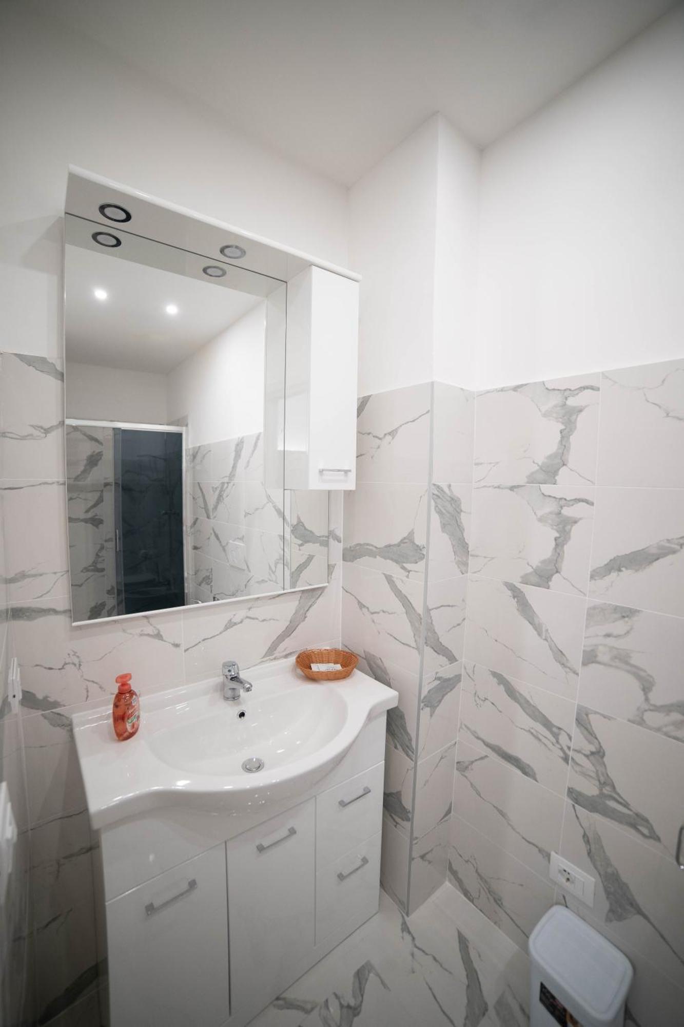 Double Room Private Bathroom