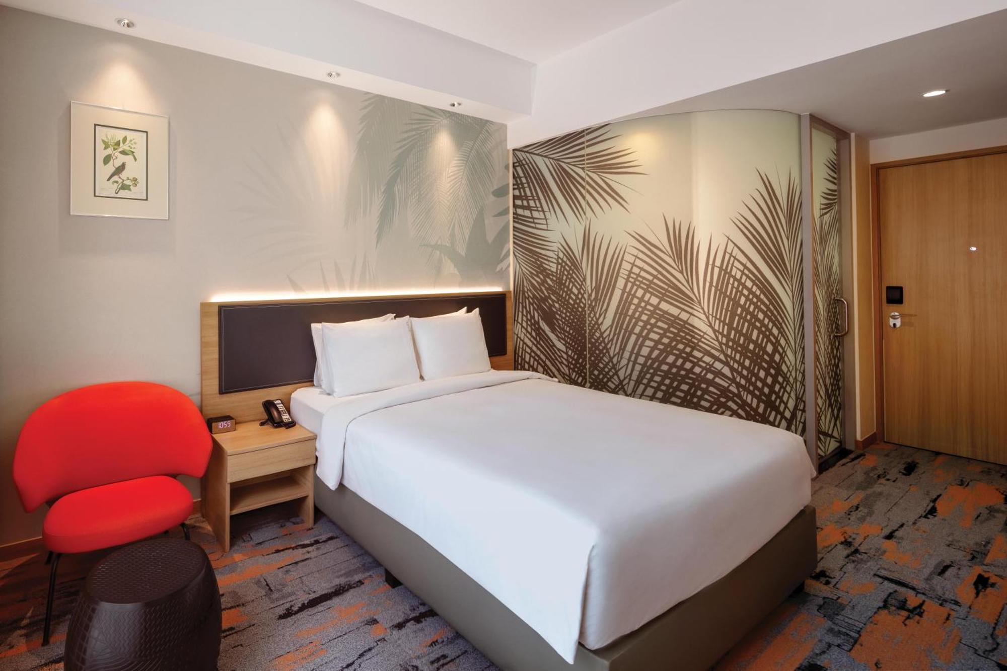 Standard Queen Room