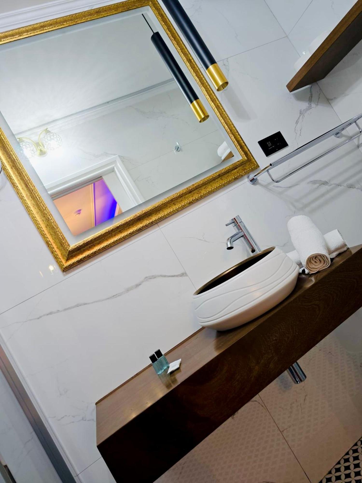 Economy Double or Twin Room Internal View