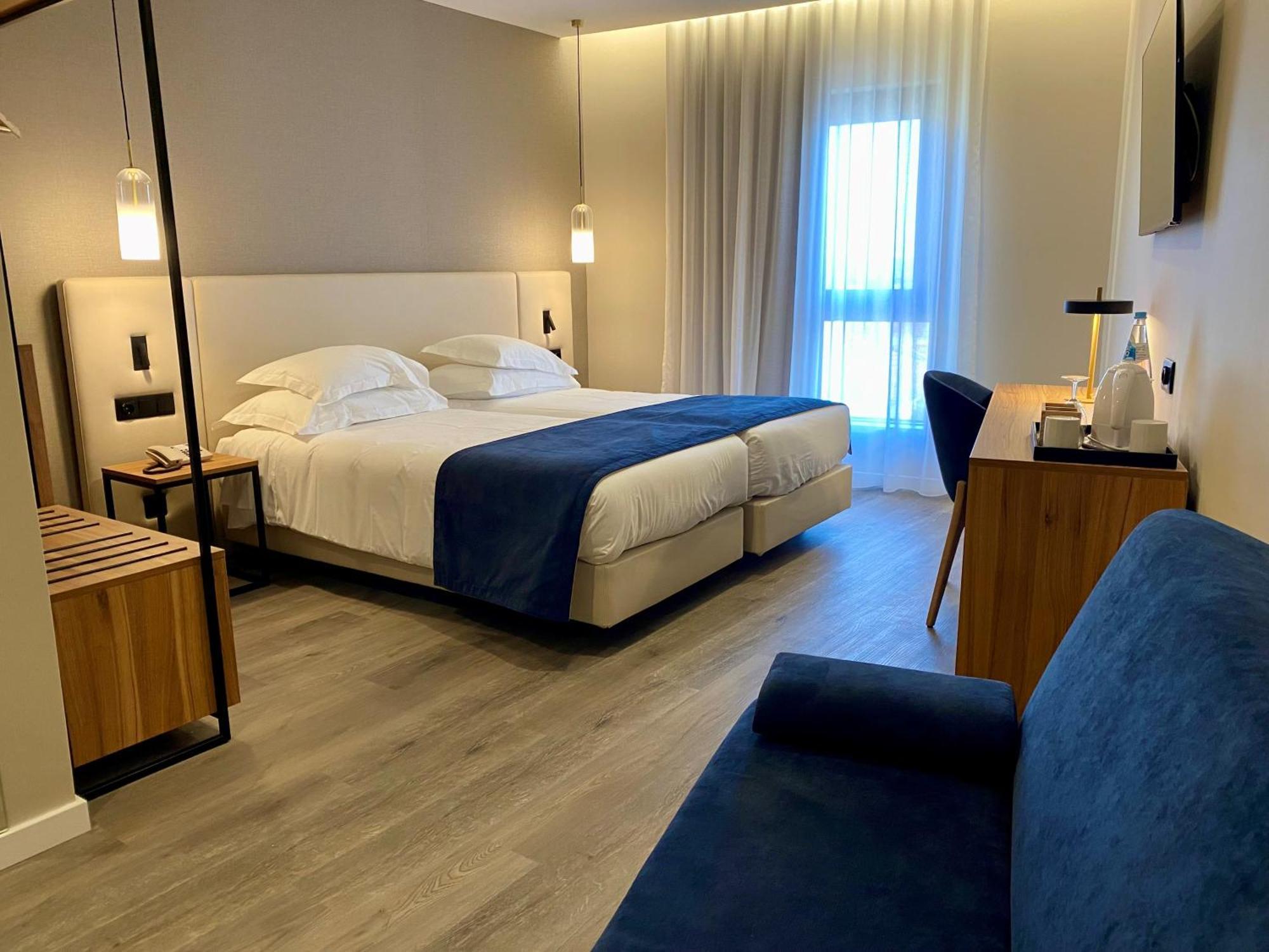 Large Twin Room