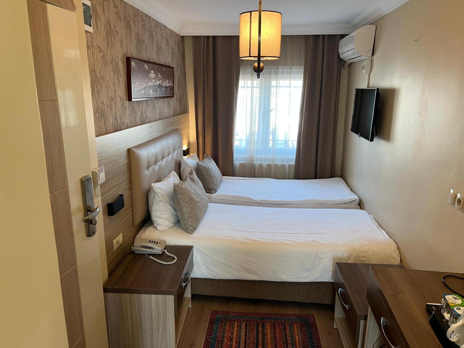 Economy Twin Room