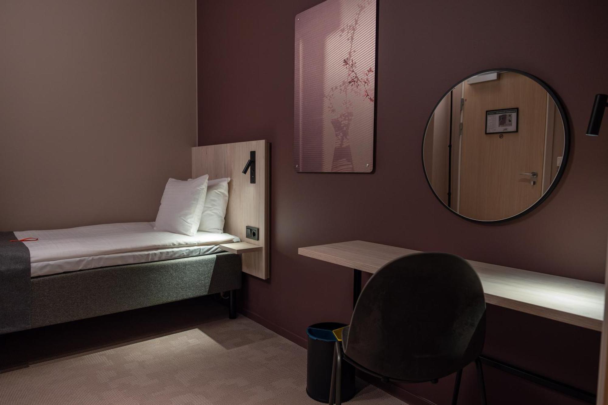 Chambre Simple - Sans Fenêtre