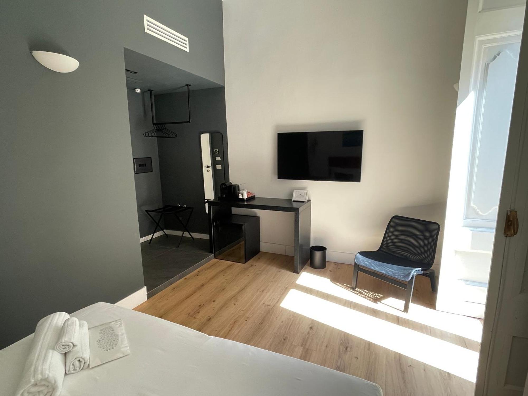 Deluxe Double Room Balcony