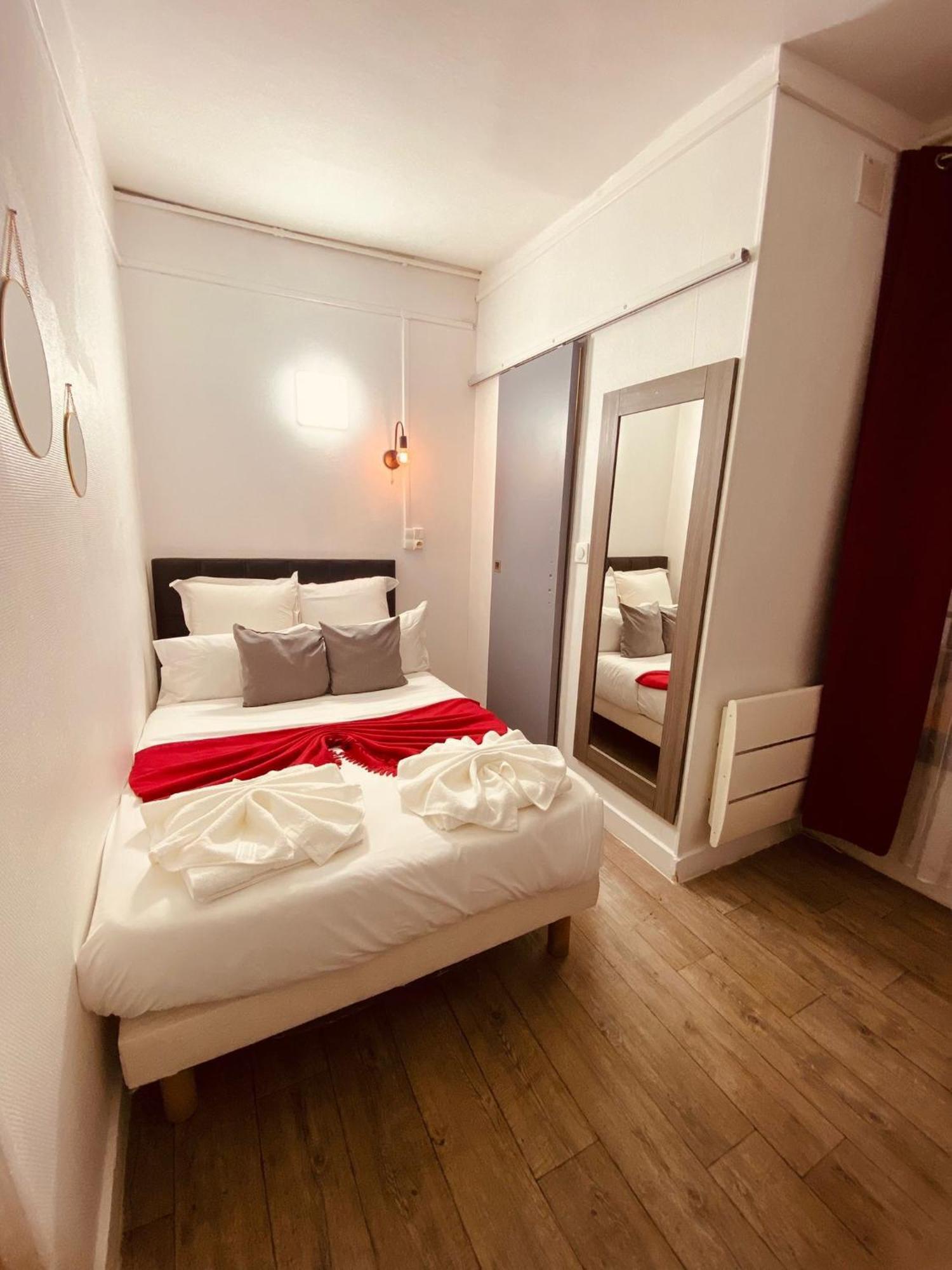 Double Room Shared Toilet