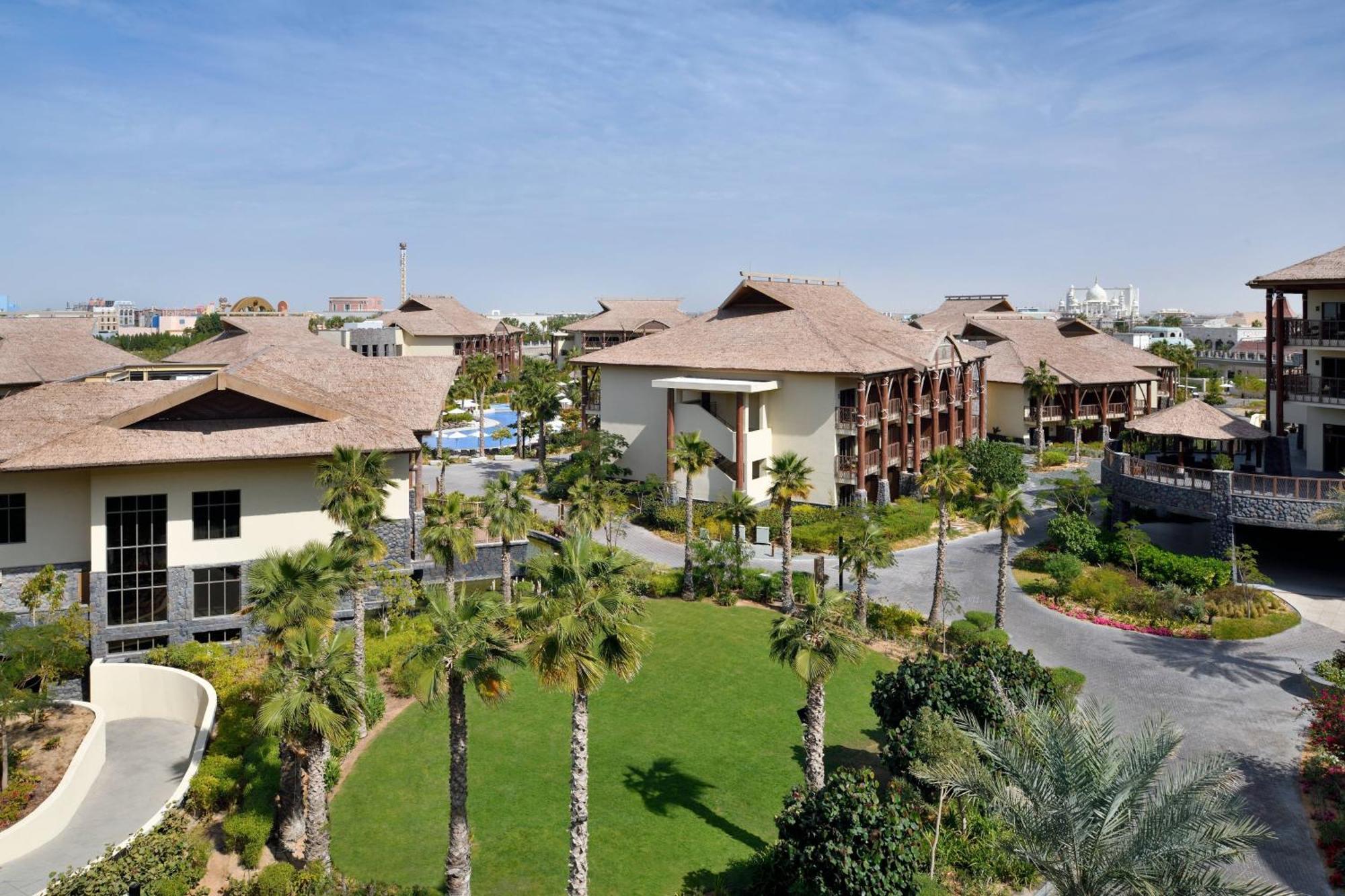 Room Theme Park Access 1 King Resort view Complimentary Beach Access to Sheraton JBR Shuttle to MOE & Dubai Mall